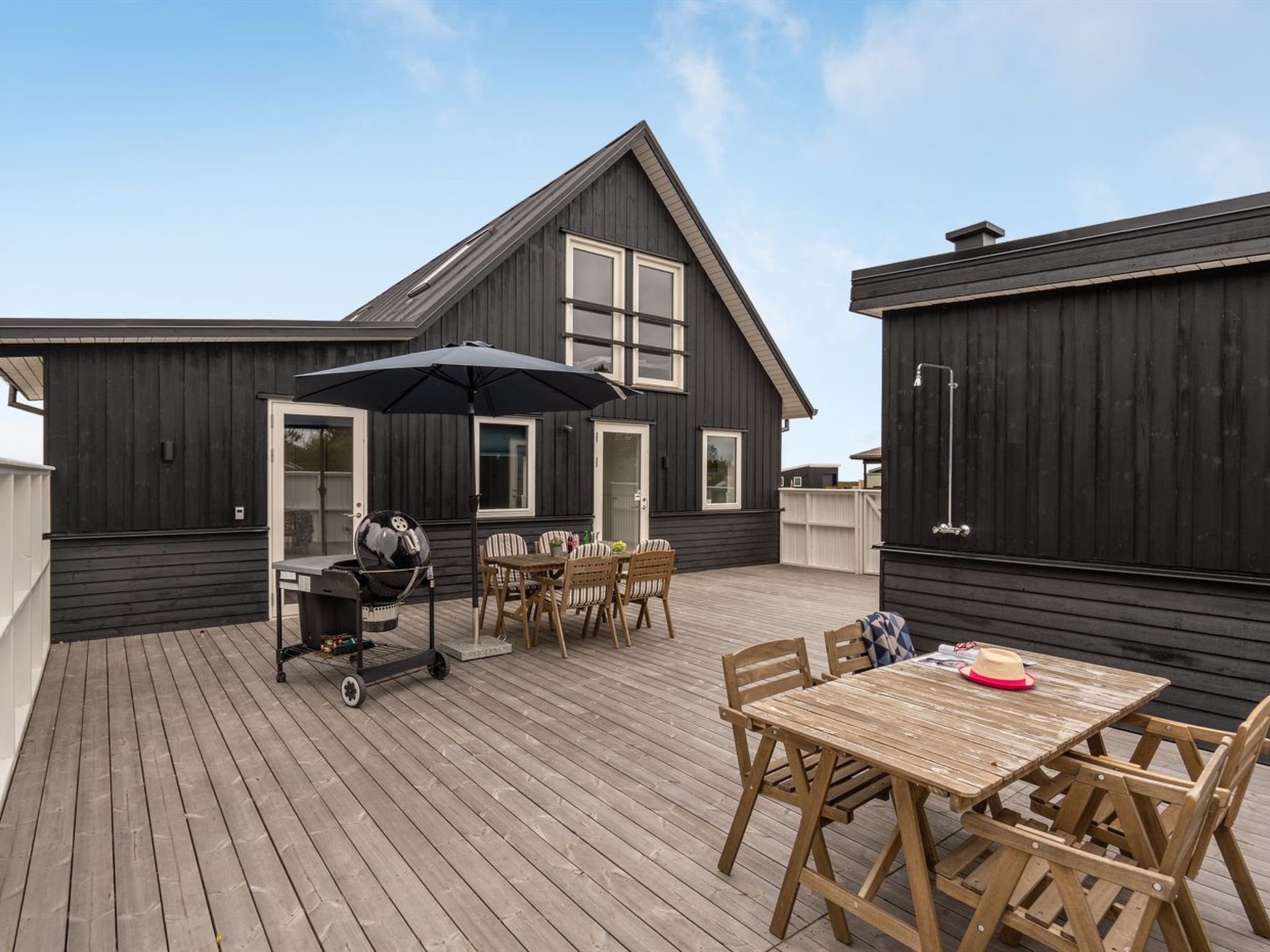 "Alf" - 200m from the sea - Outside