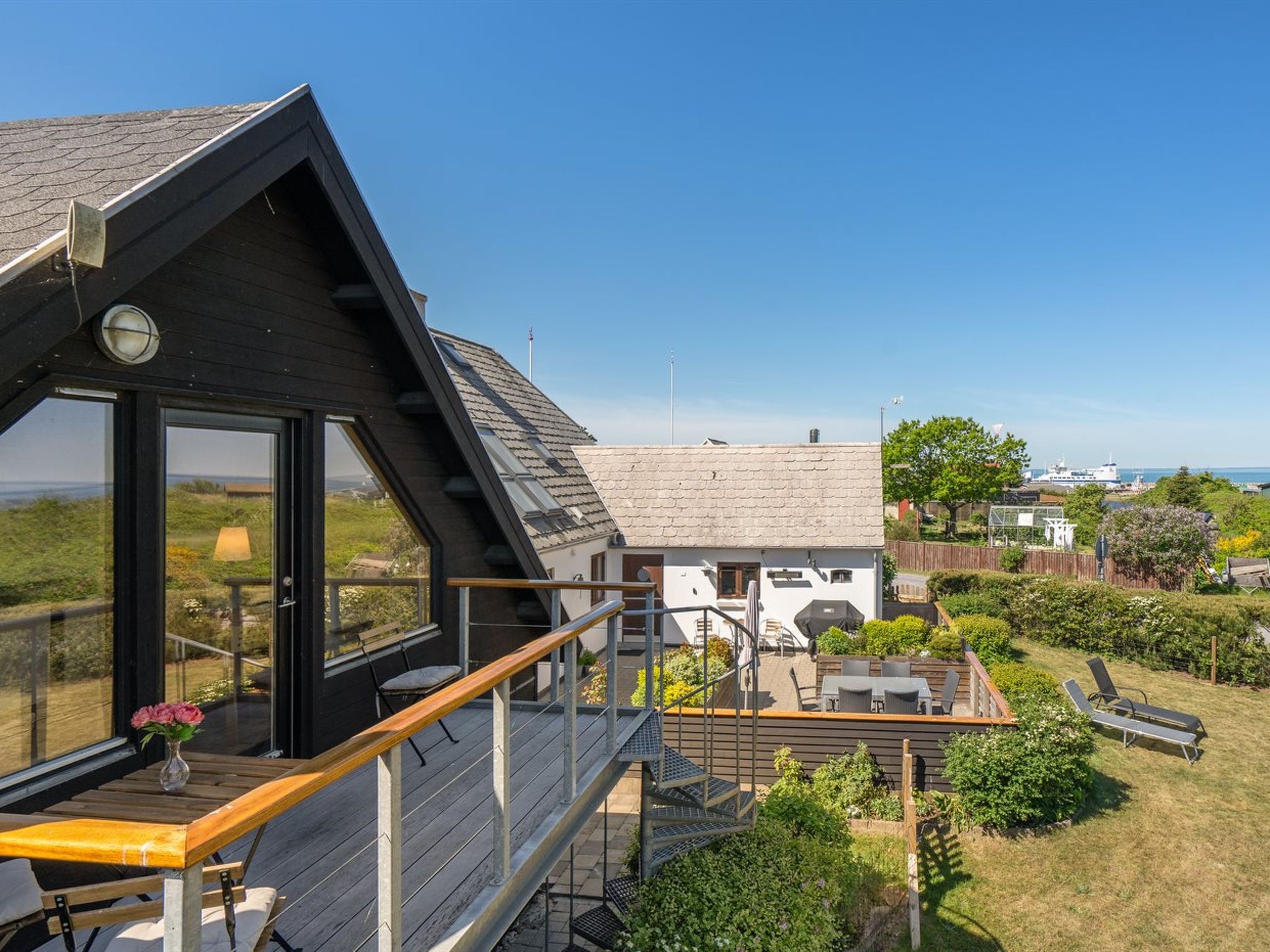 "Eivi" - 150m from the sea - Buiten