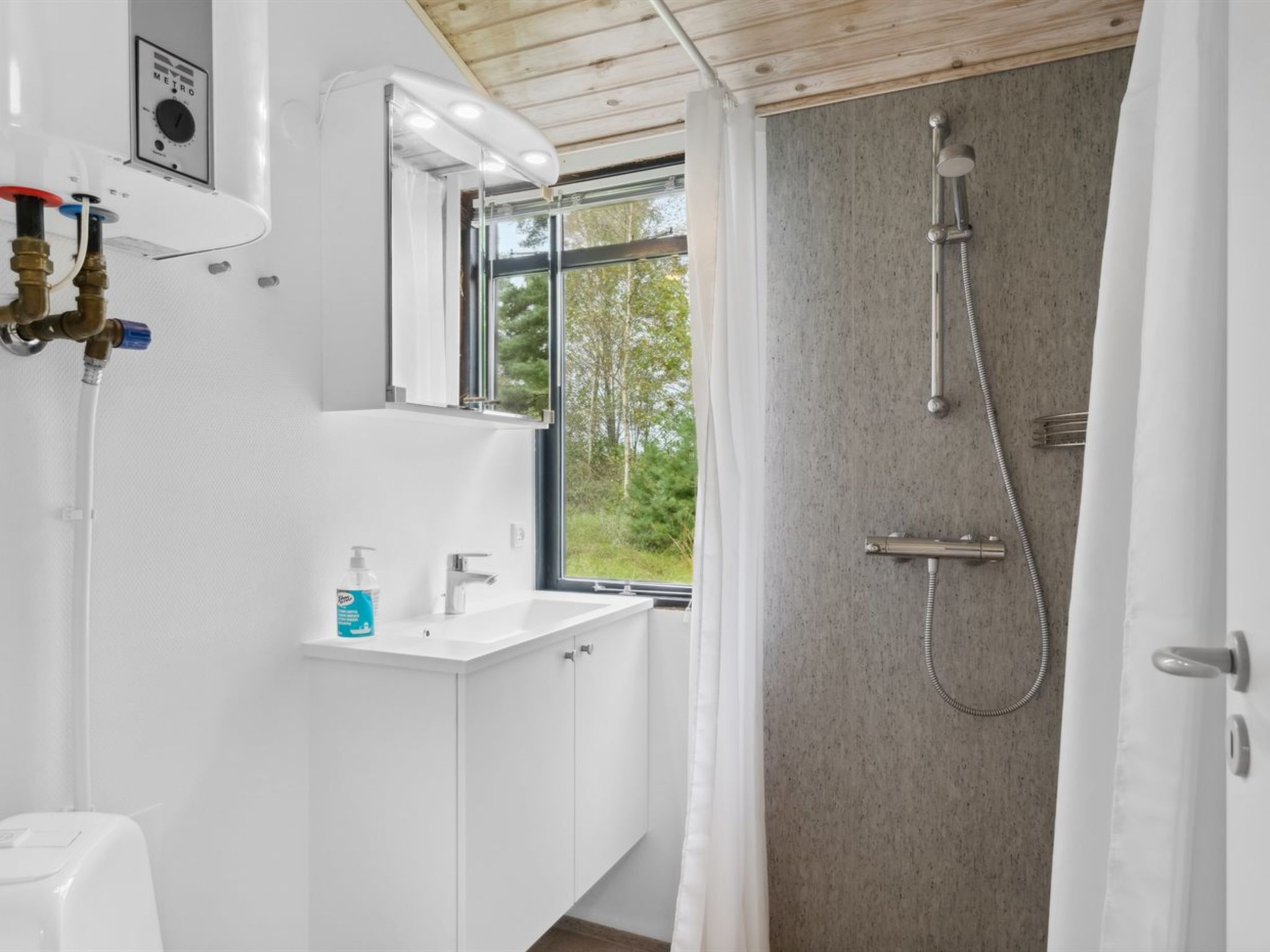 "Shayene" - 2.5km from the sea - Binnen