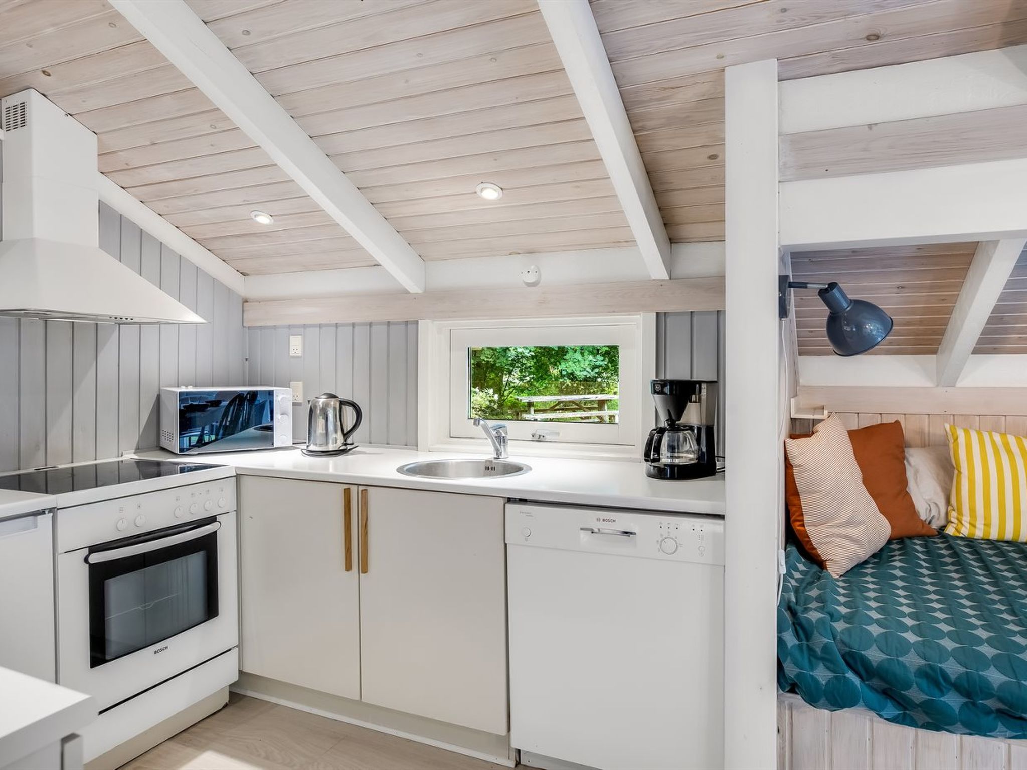 "Lovis" - 600m from the sea - Binnen