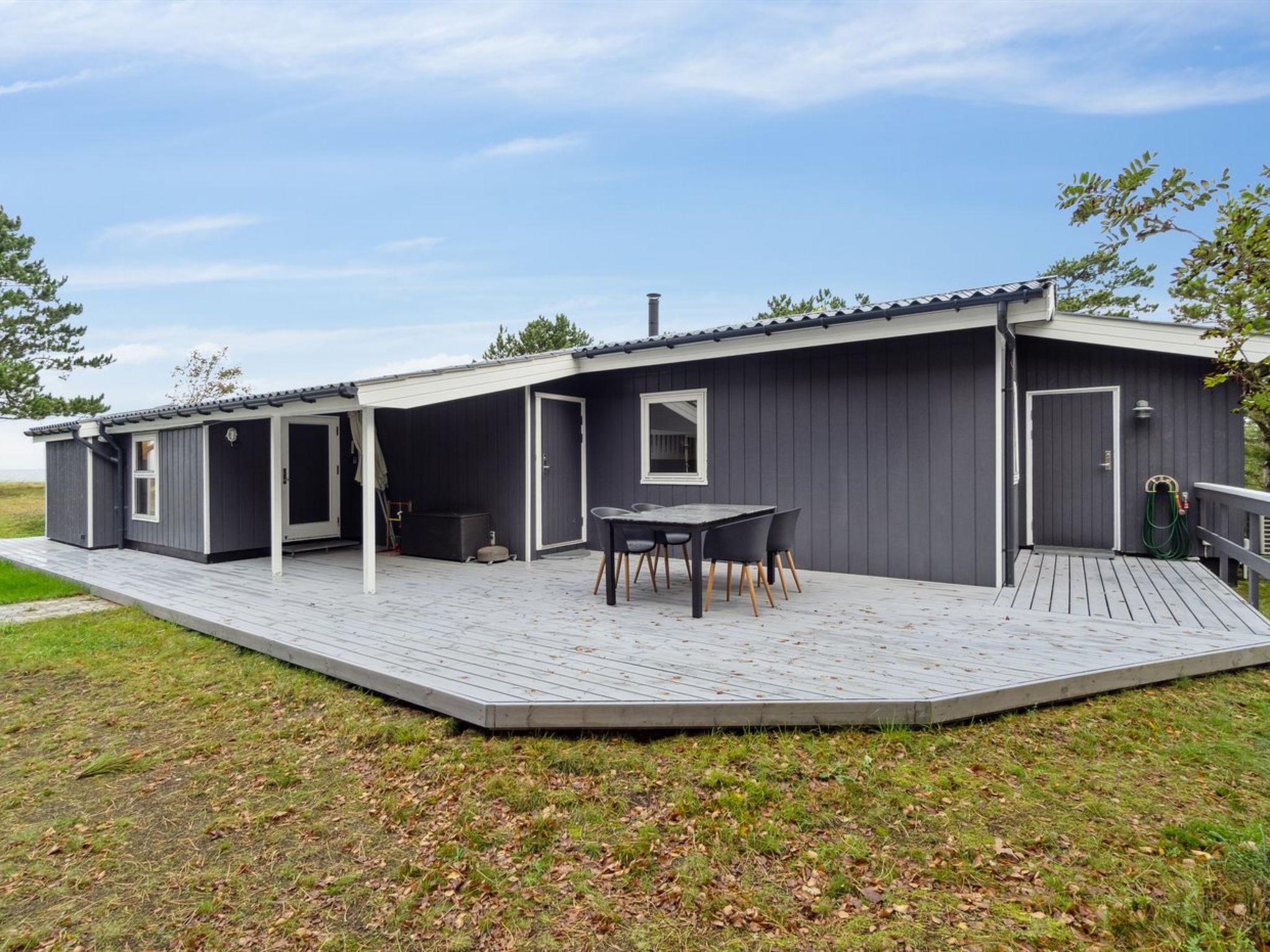 "Djuna" - 200m from the sea - Buiten