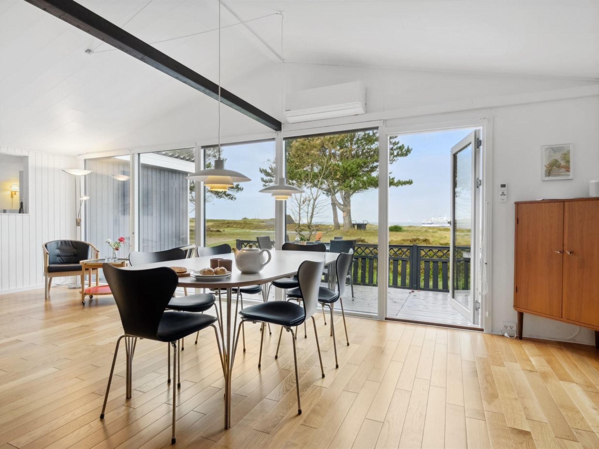 "Djuna" - 200m from the sea - Binnen