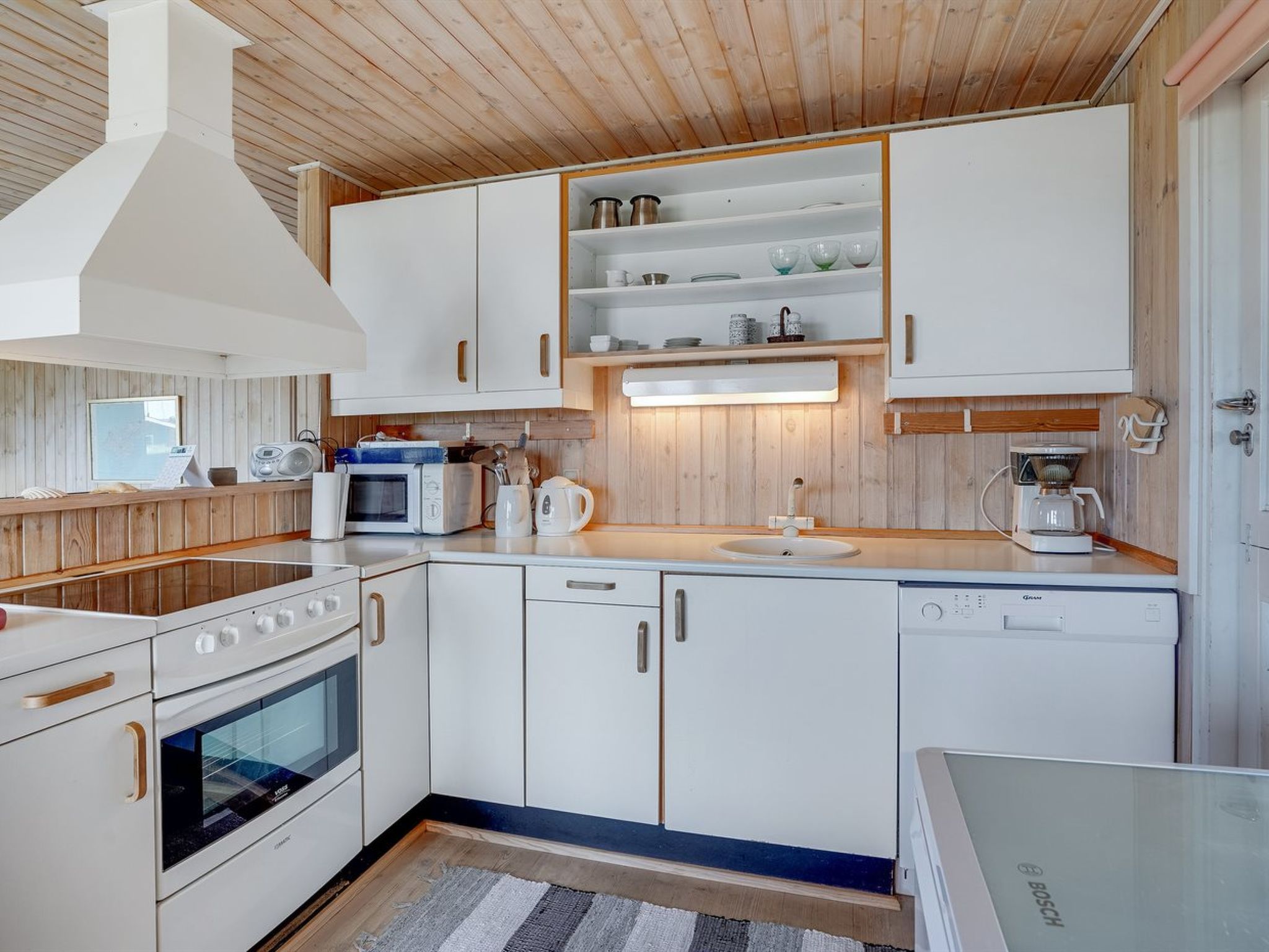 "Arun" - 150m from the sea - Binnen
