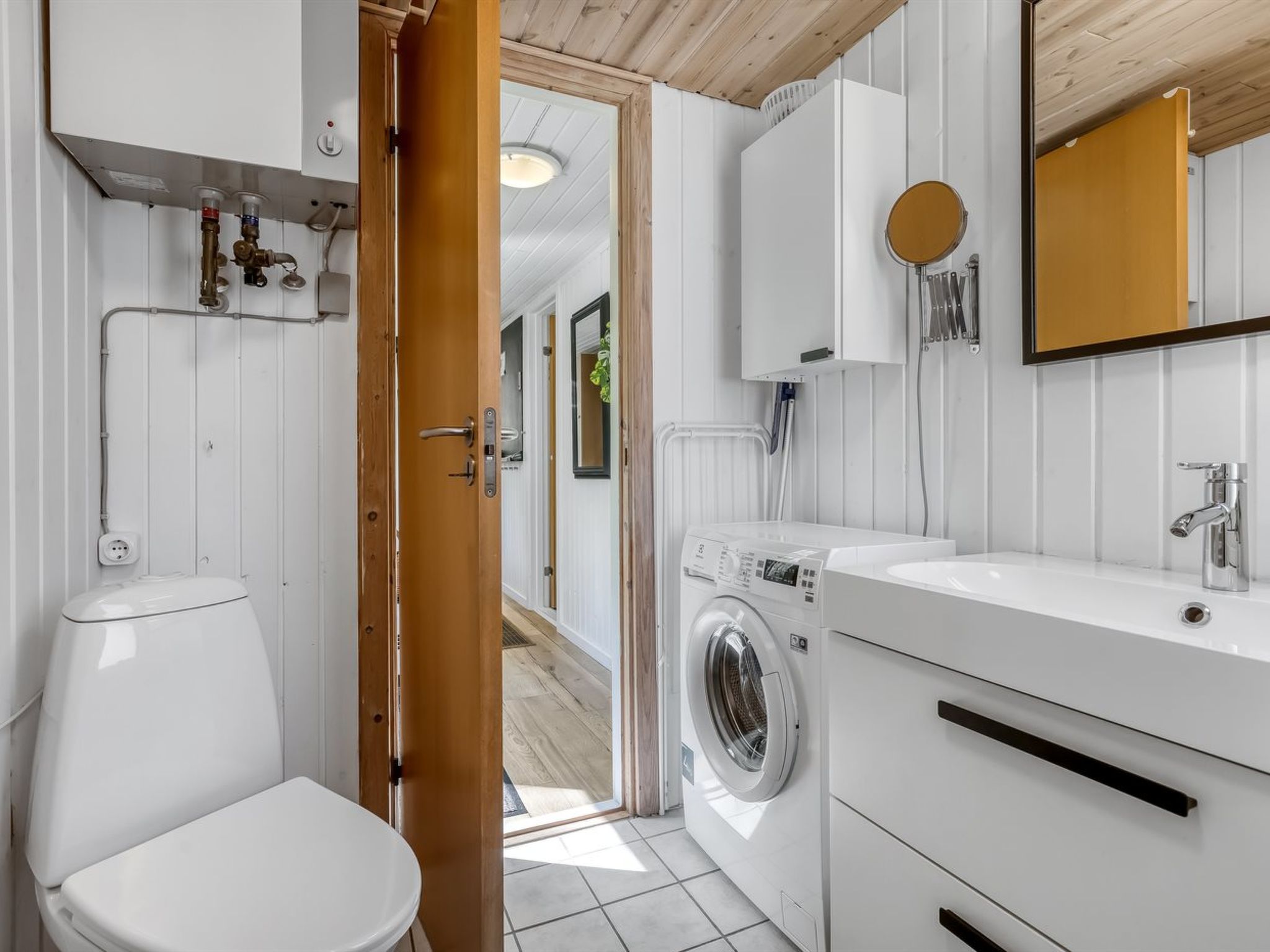 "Tellervo" - 1.5km from the sea-Binnen