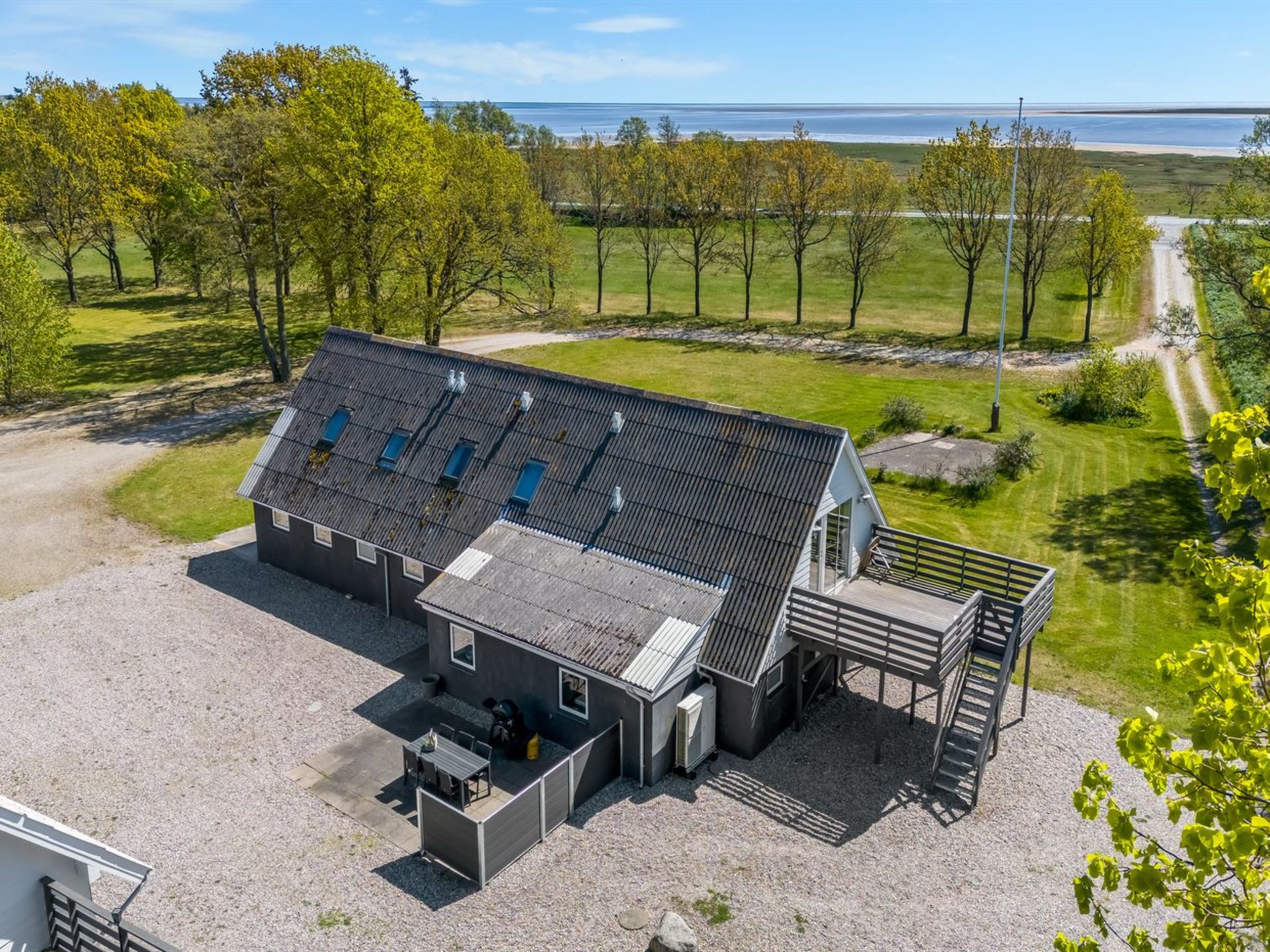 "Ilsebeth" - 400m from the sea - Outside