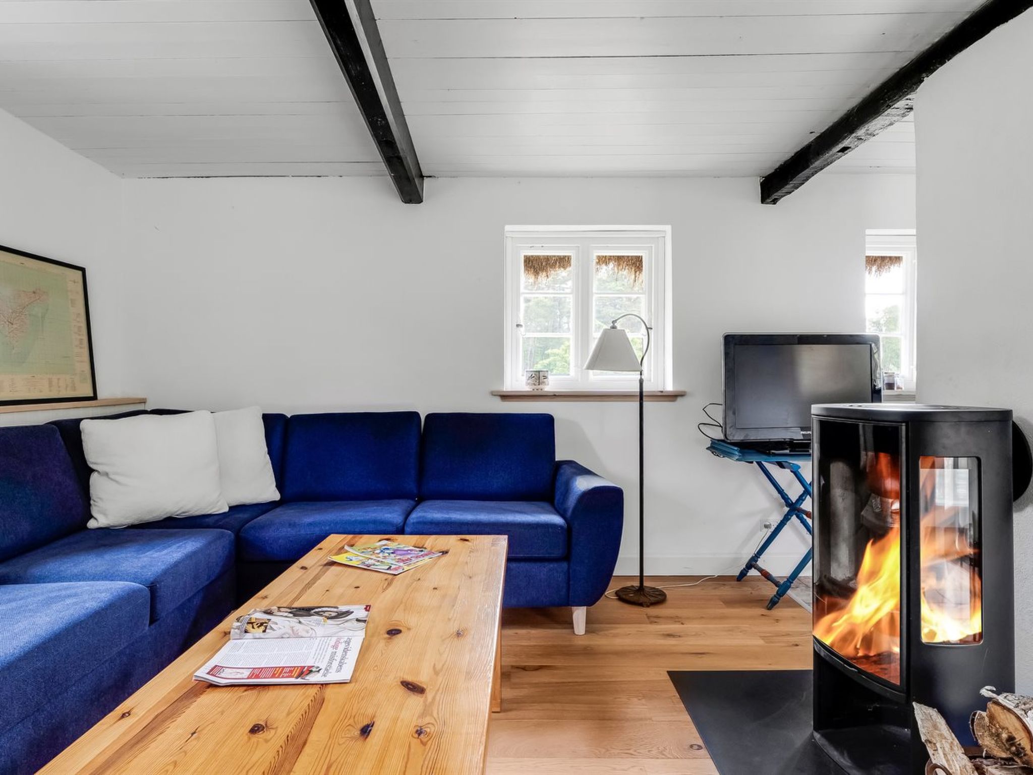 "Annabeth" - 900m from the sea-Inside