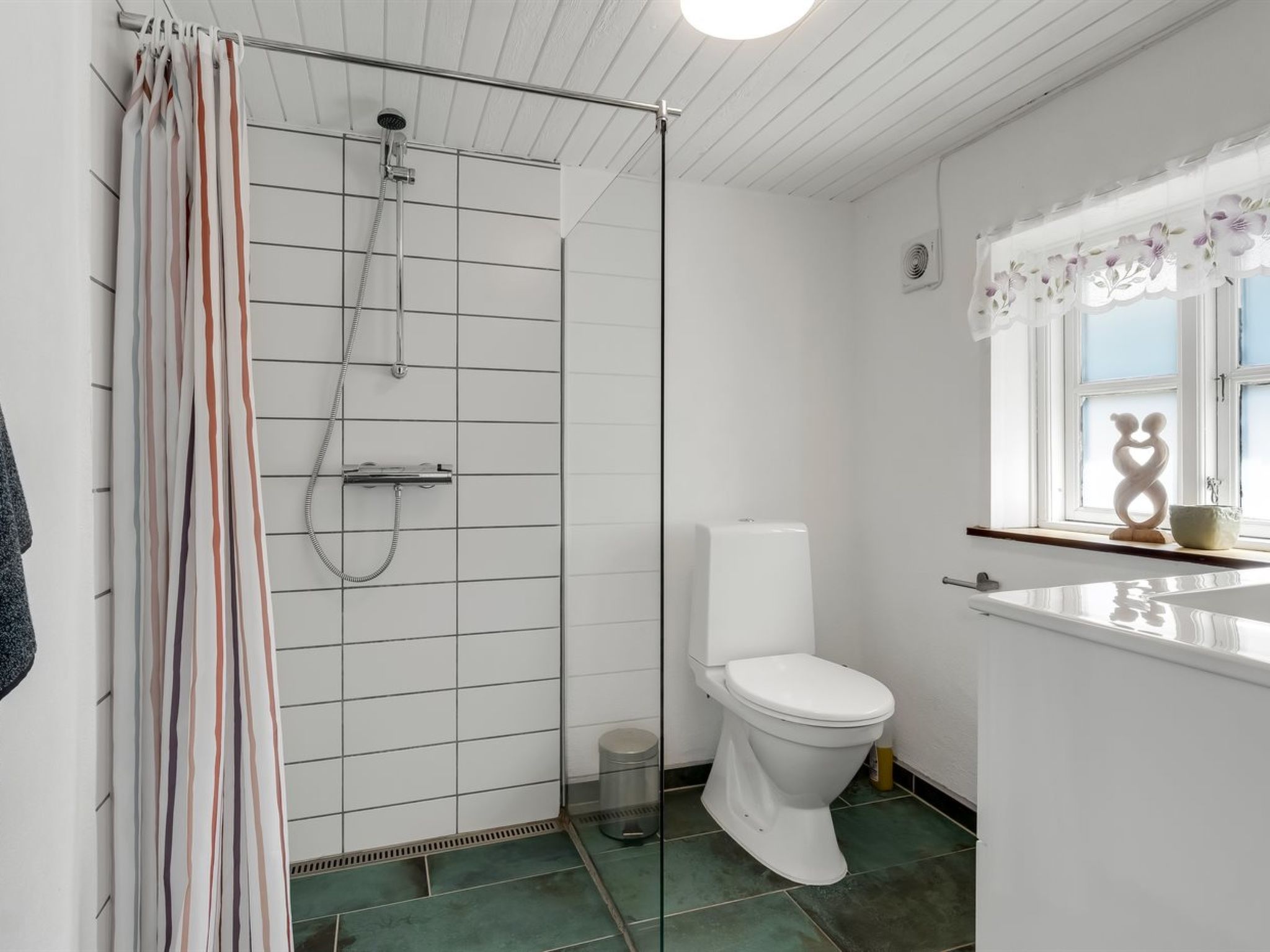 "Aatos" - 2km from the sea - Binnen