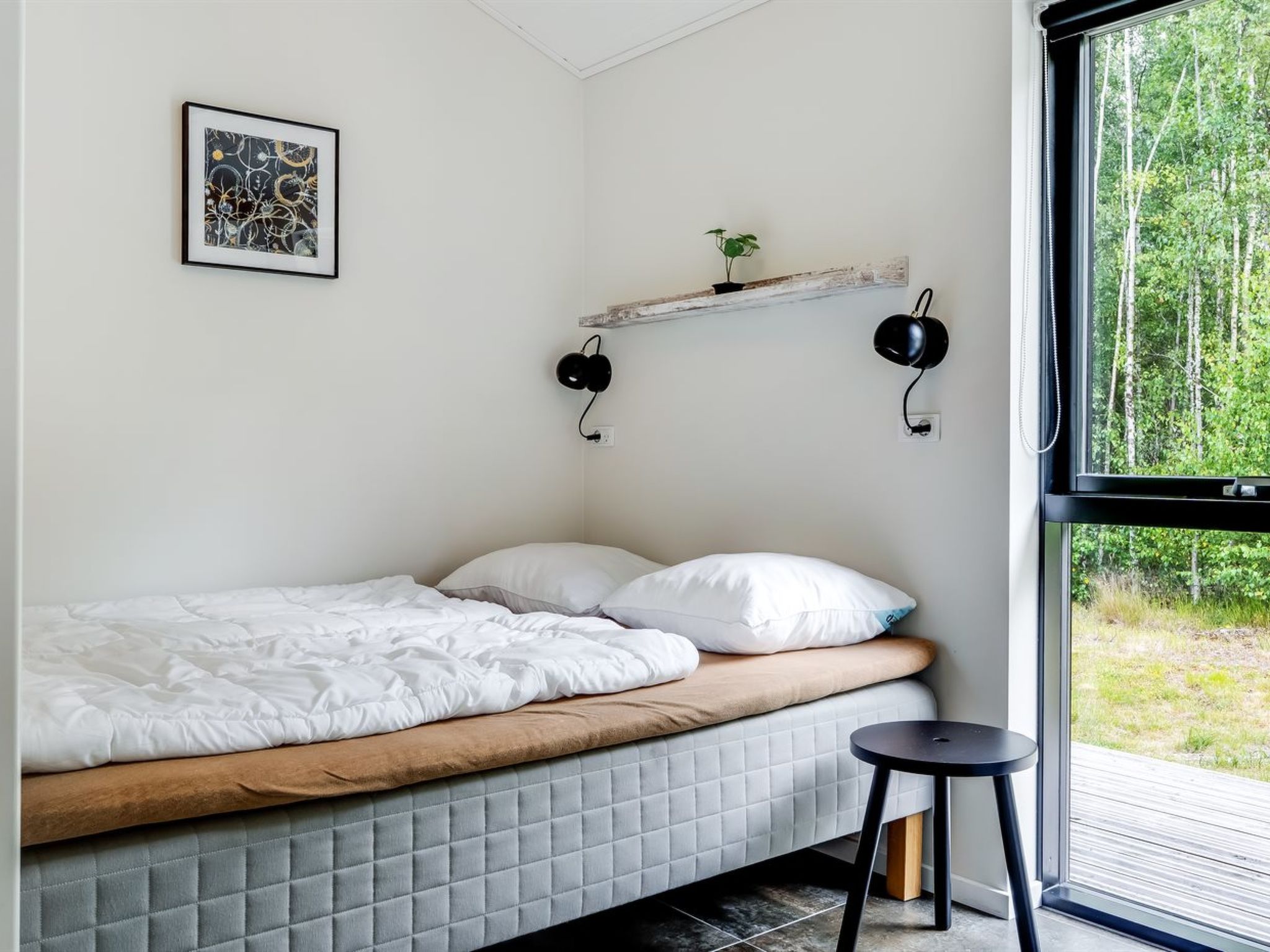 "Sighvat" - 300m from the sea-Drinnen