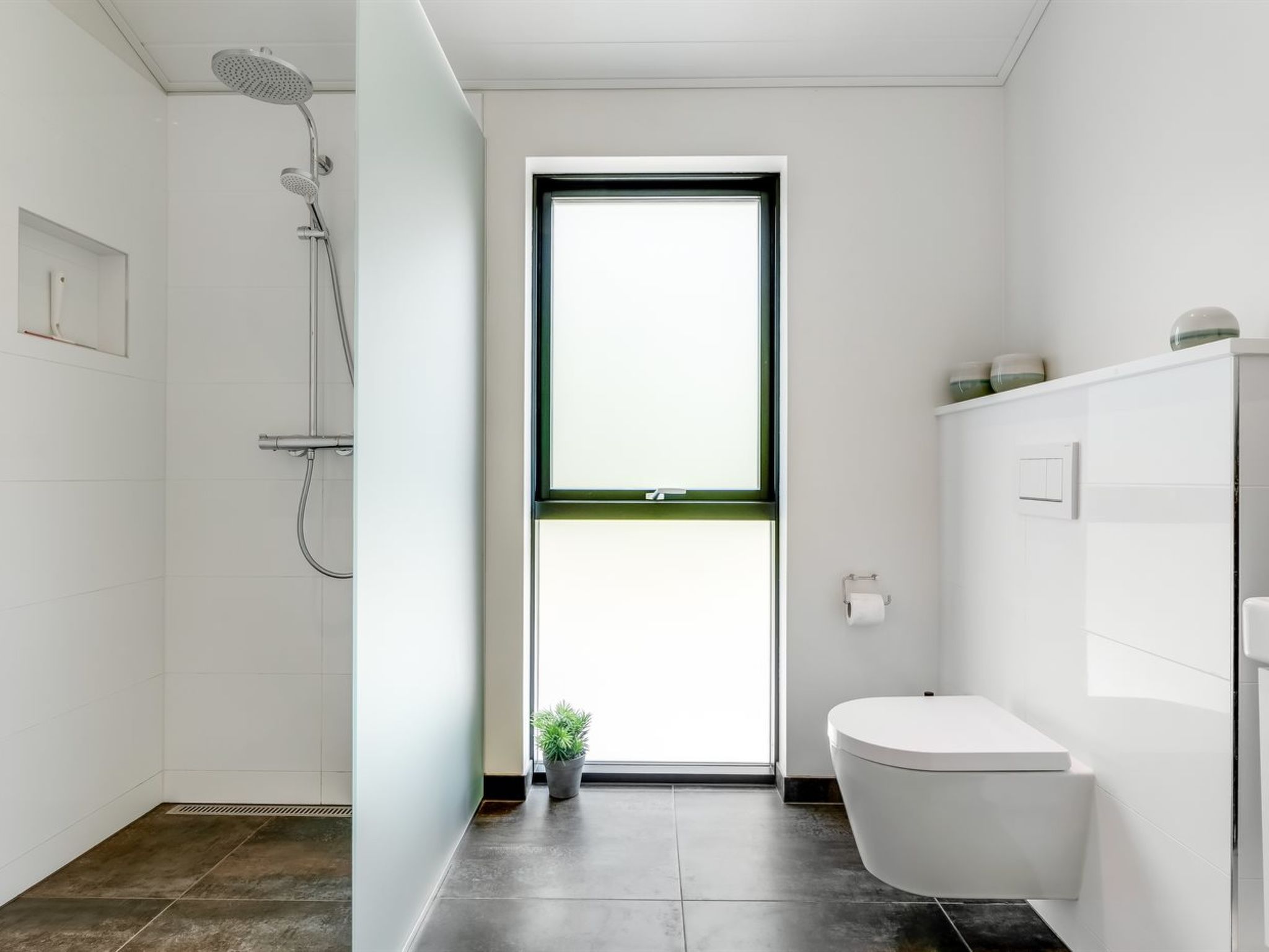 "Sighvat" - 300m from the sea - Inside