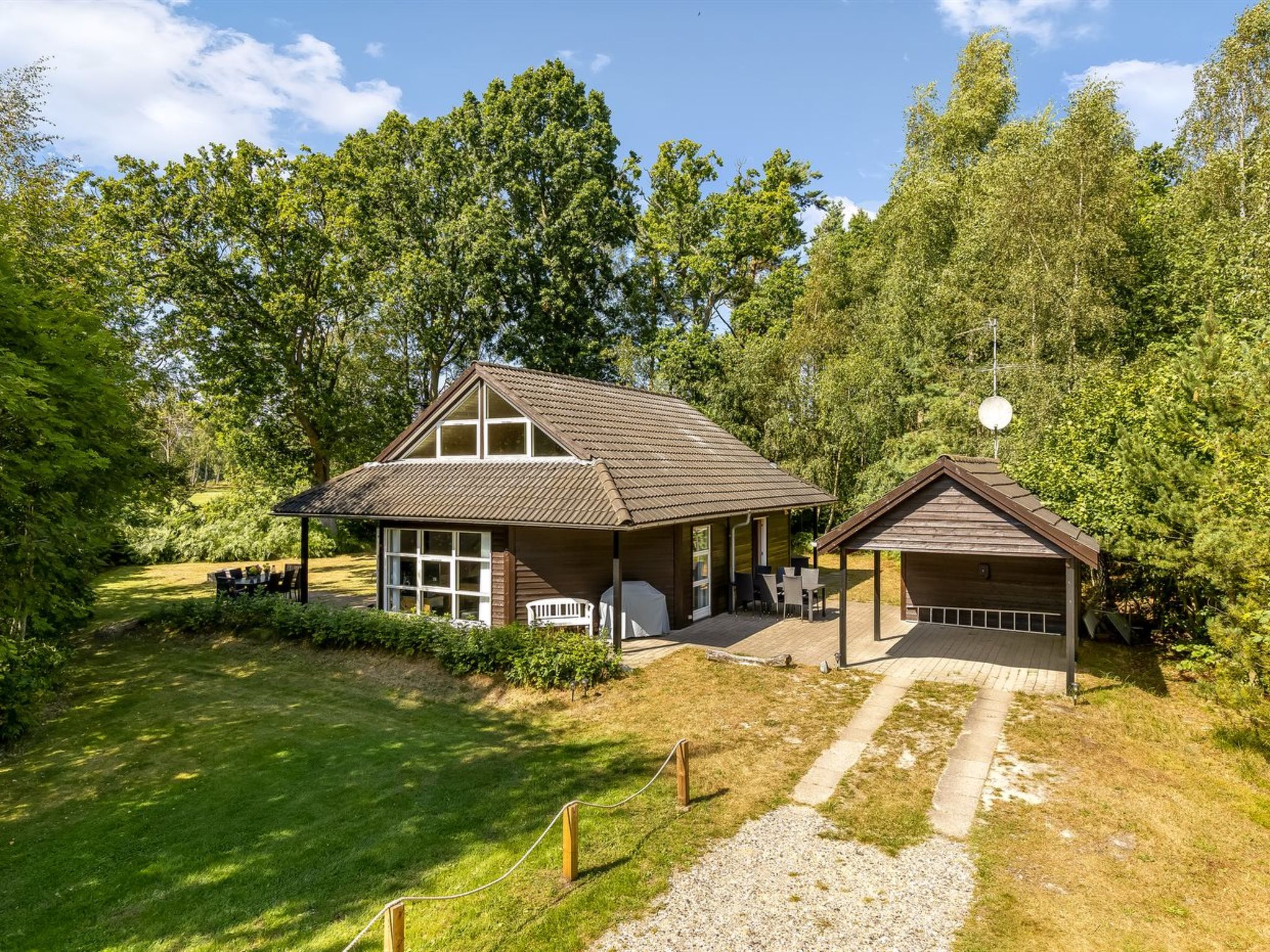 "Hristijan" - 4.8km from the sea-Buiten