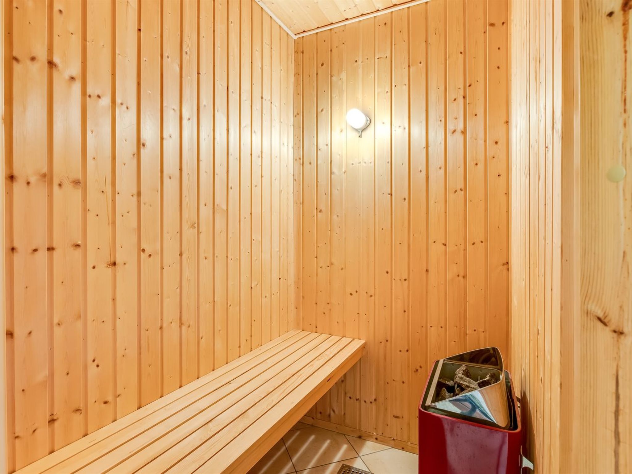 "Angantir" - 4.8km from the sea-Inside