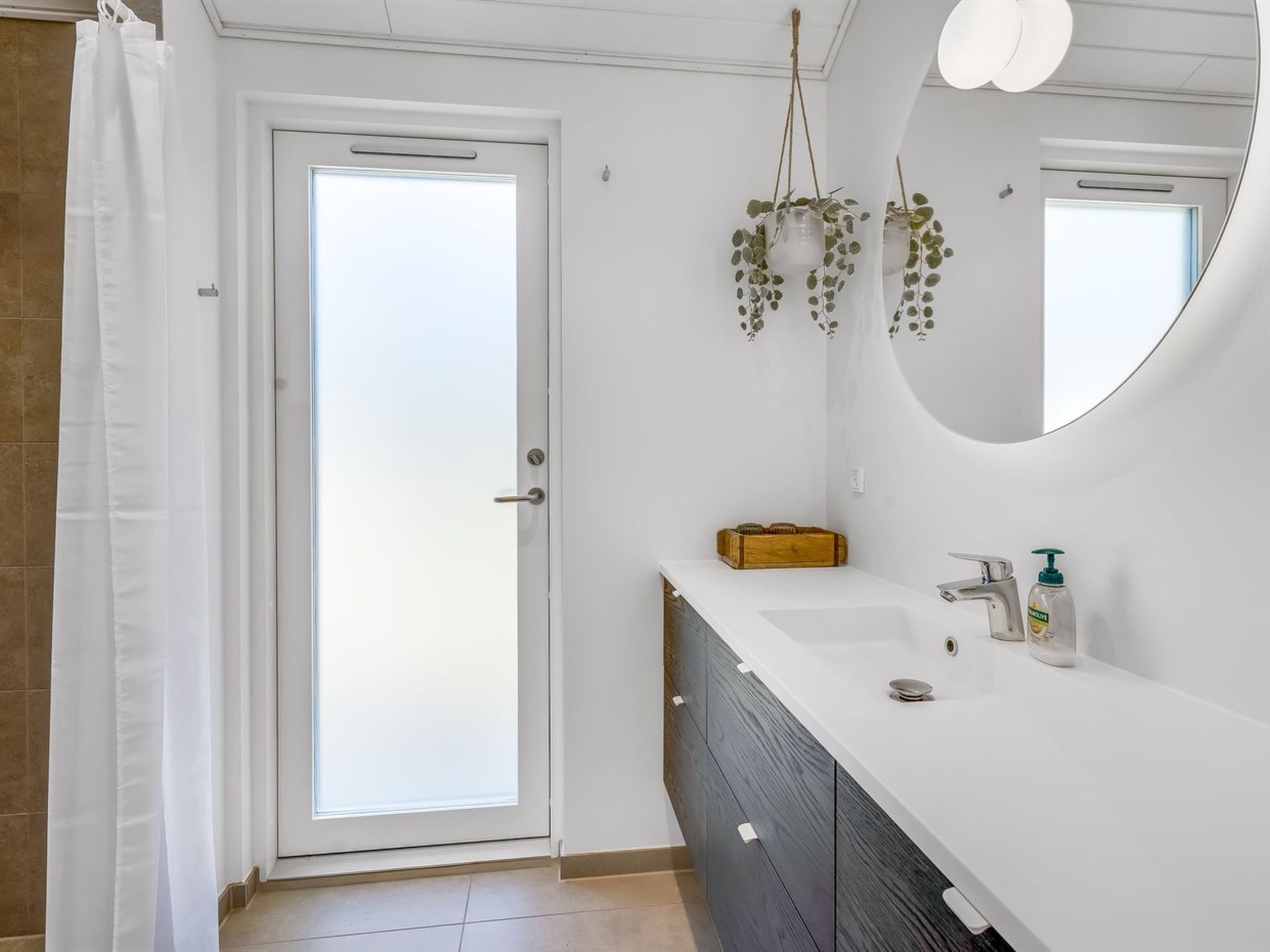 "Aarthi" - 575m from the sea-Binnen