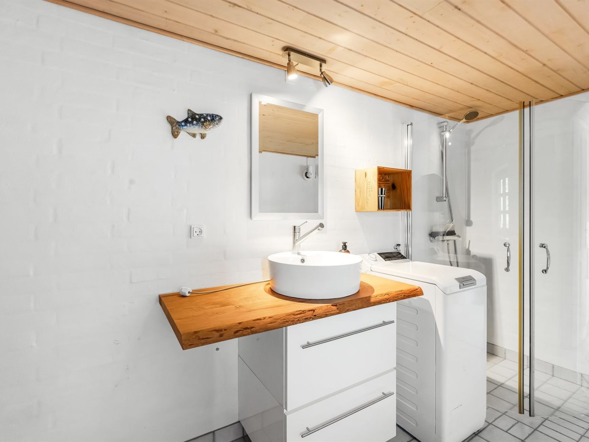 "Ronja" - 1.3km from the sea