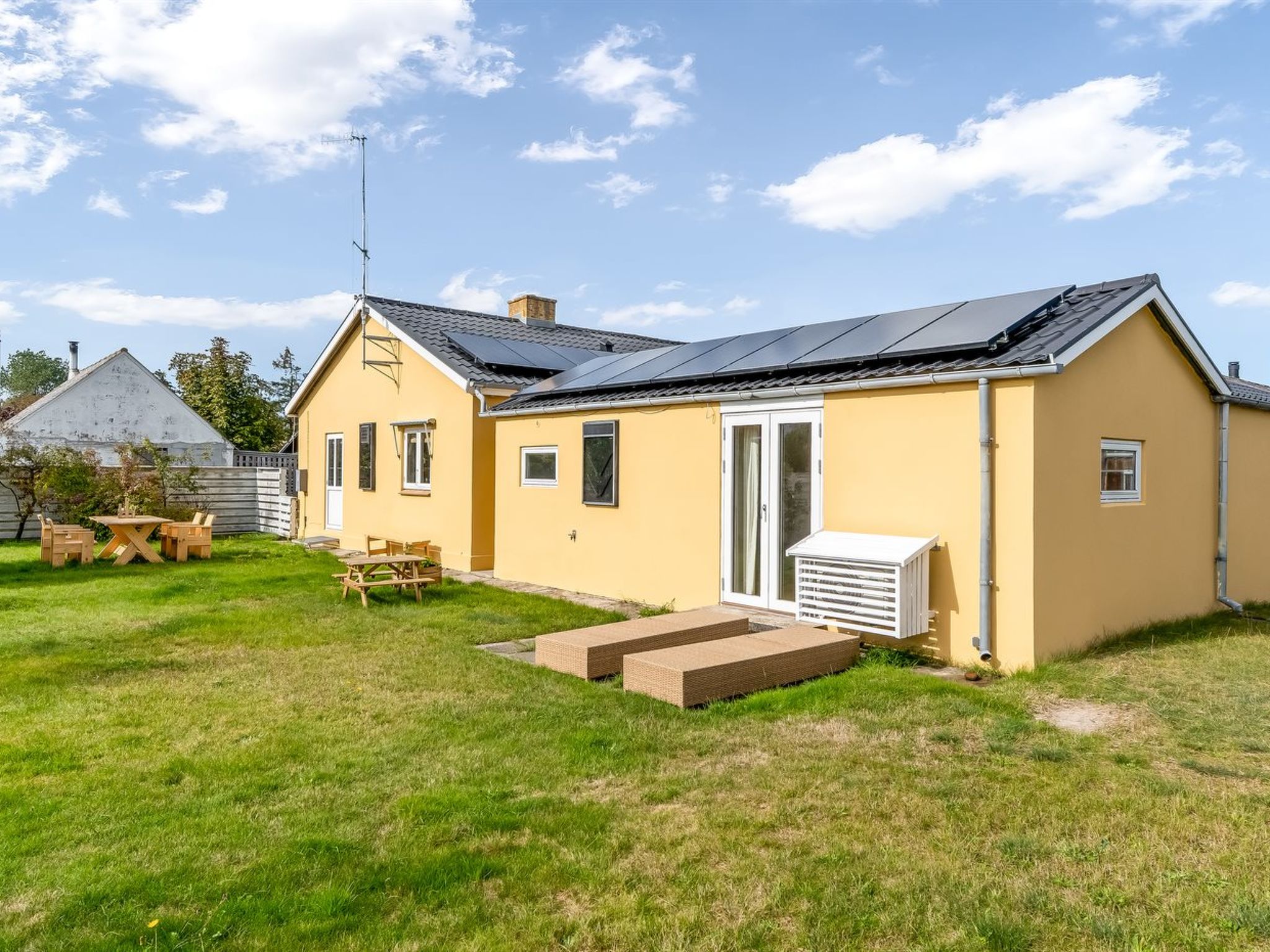 "Alpi" - 270m from the sea - Buiten