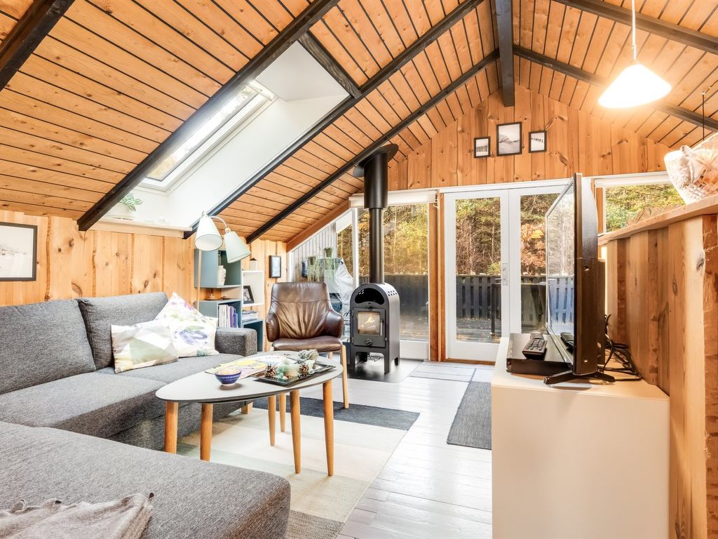 'Else' - 470m from the sea