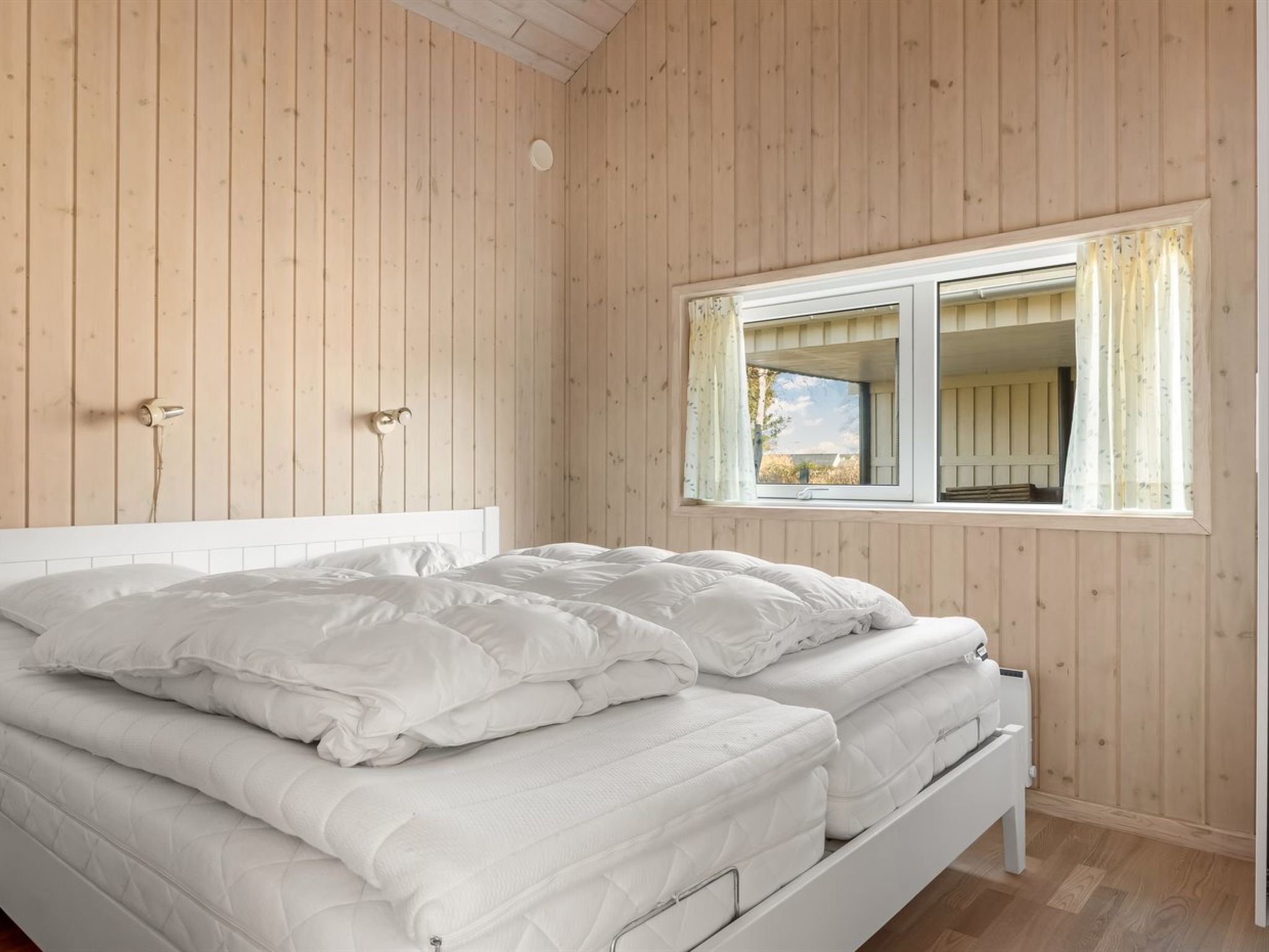 "Tjorven" - 400m from the sea-Binnen