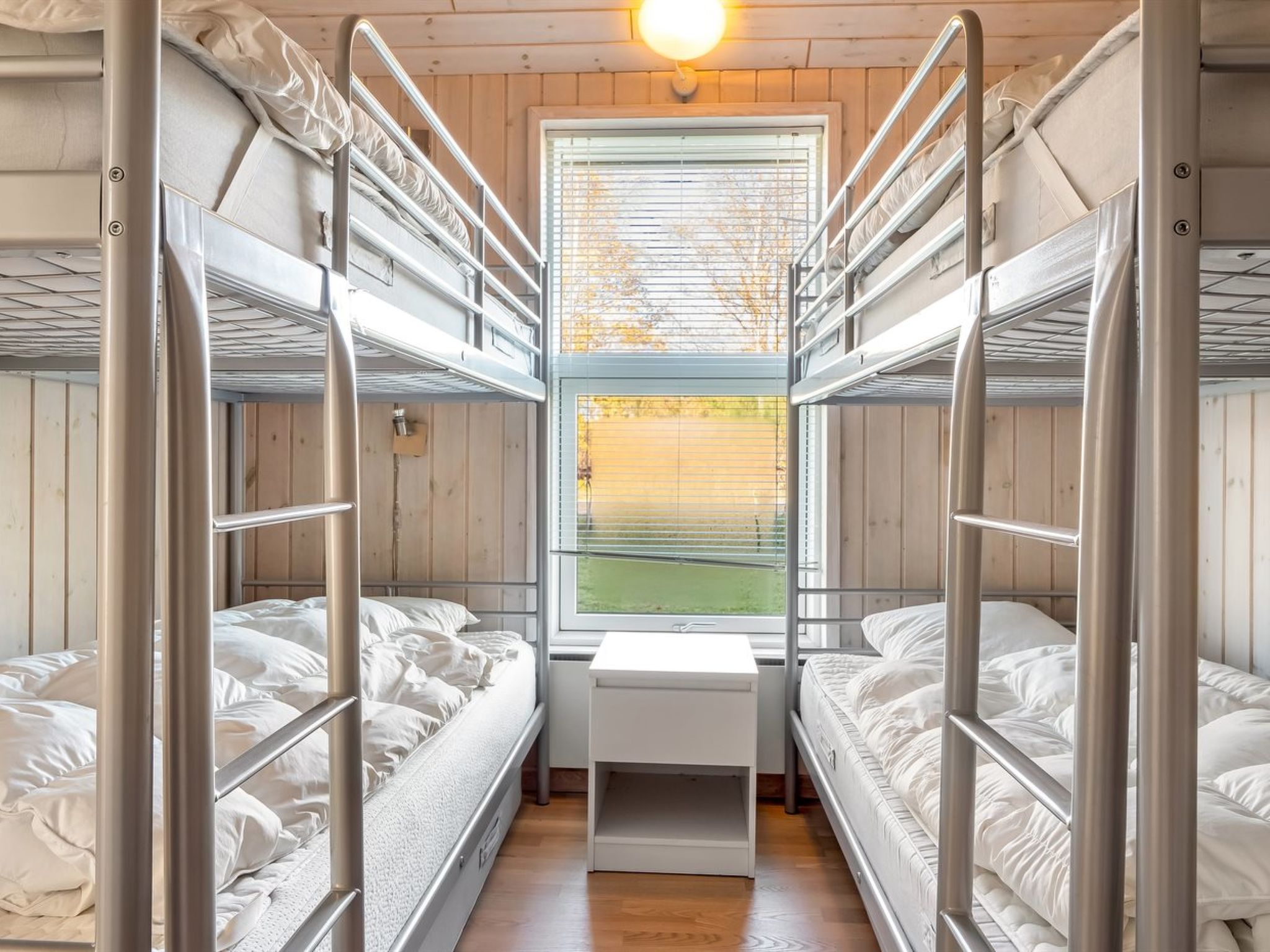 "Tjorven" - 400m from the sea-Binnen