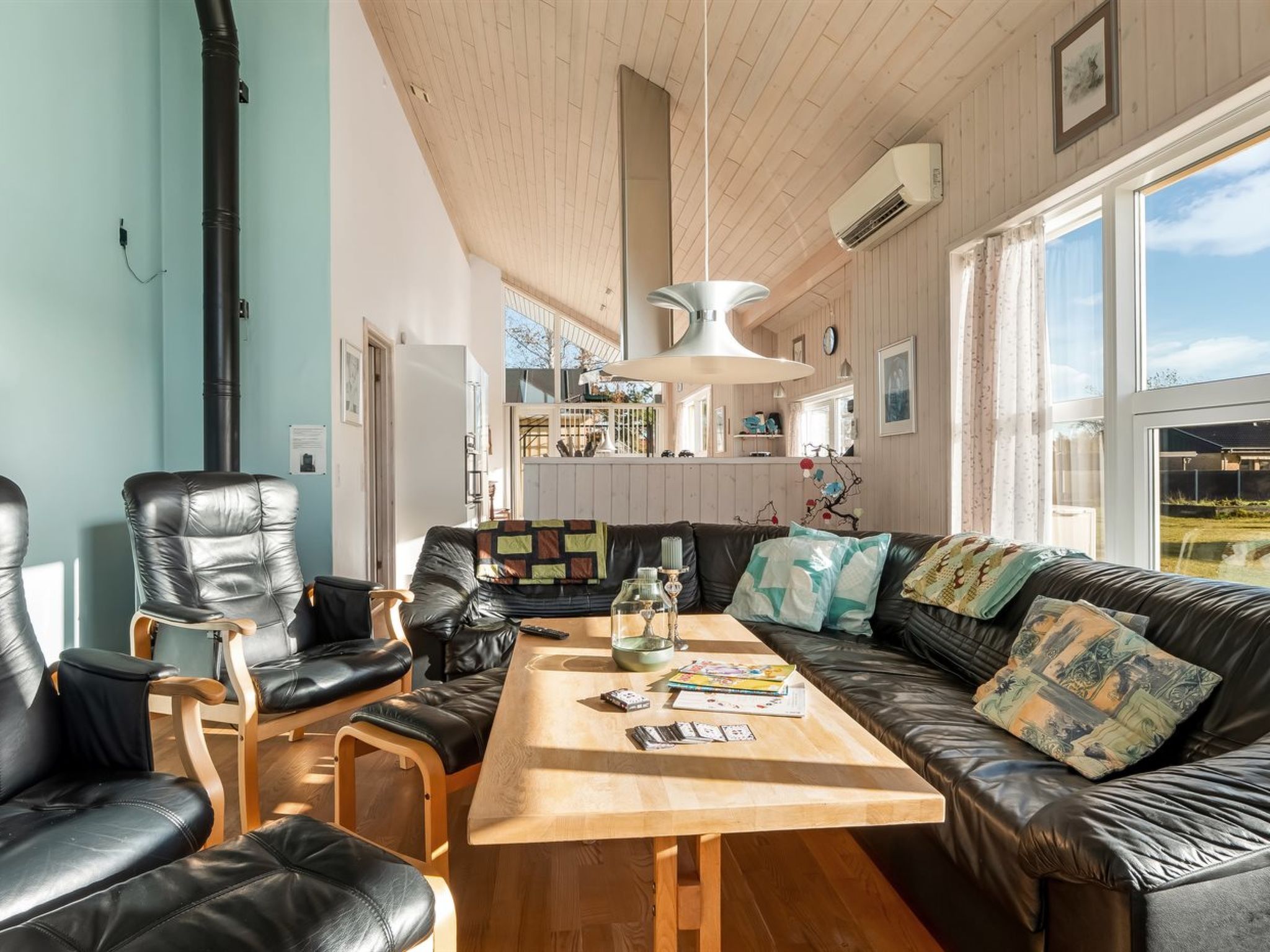 "Tjorven" - 400m from the sea - Binnen