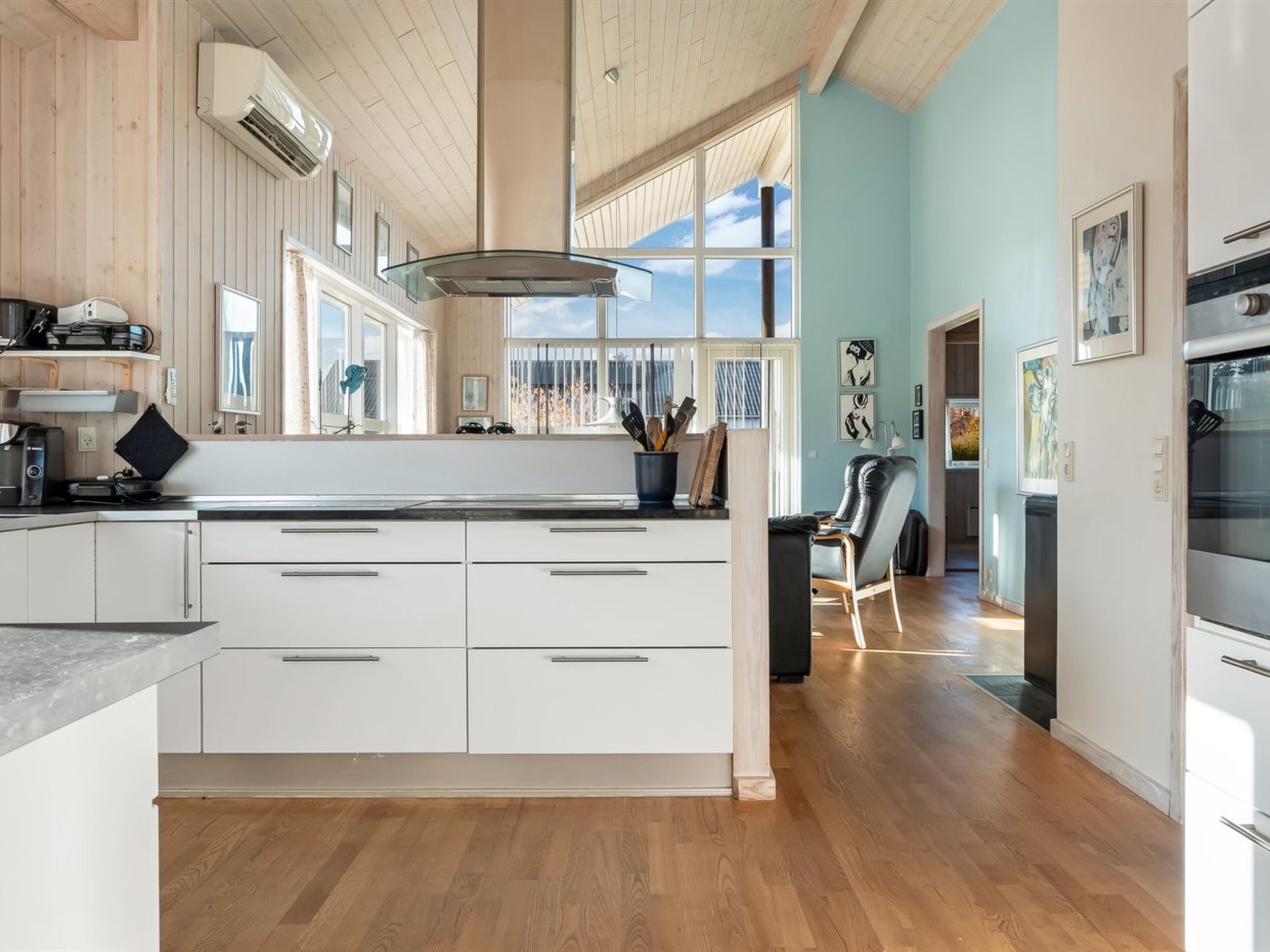 "Tjorven" - 400m from the sea - Binnen