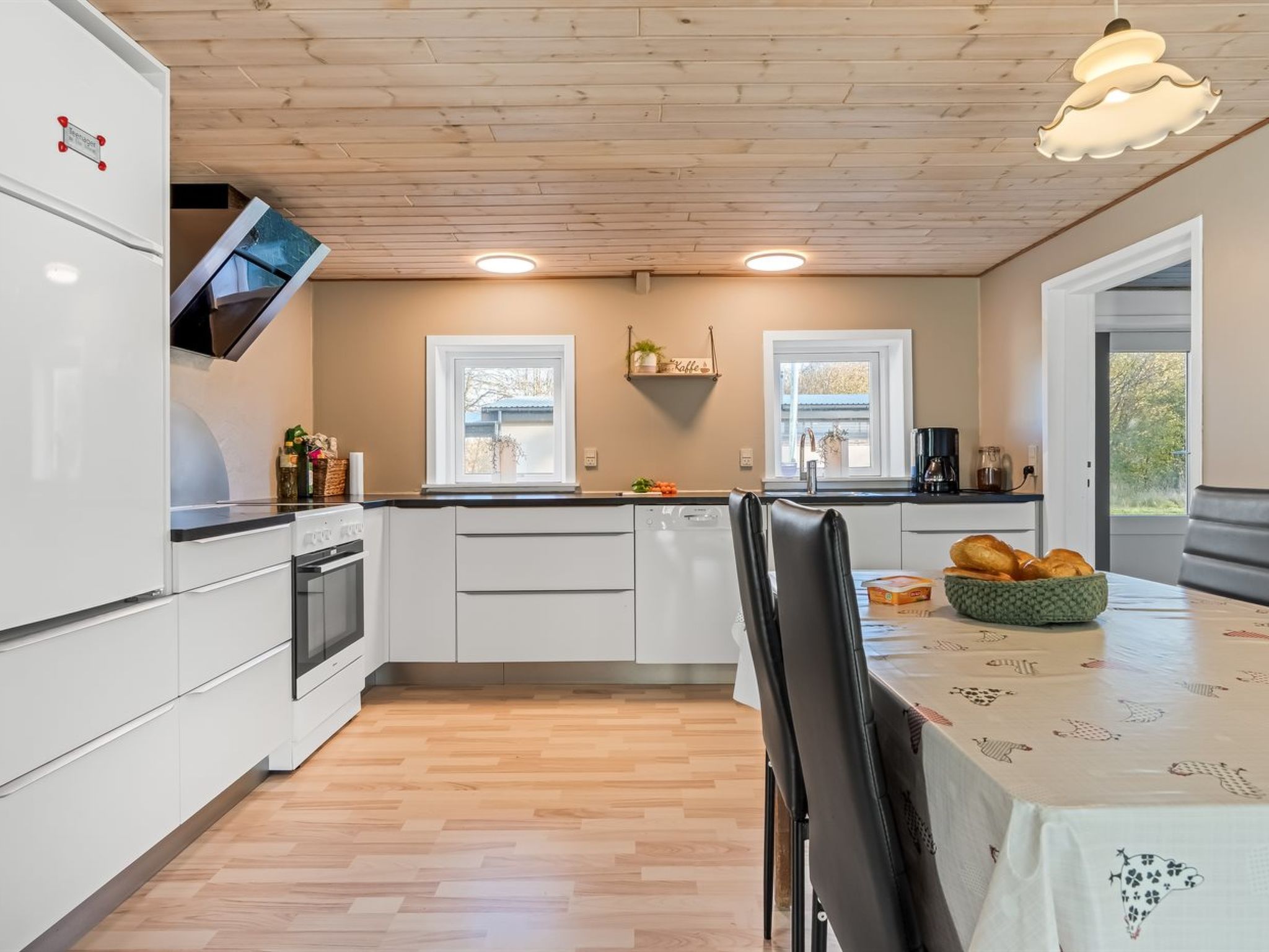 "Emelia" - 4.2km from the sea - Drinnen