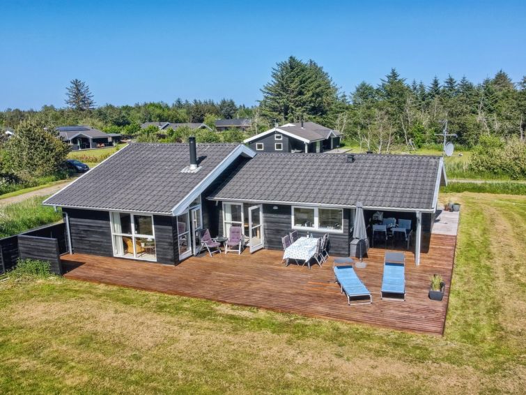 Vakantiehuis in Strandby op 500 meter van de zee in Strandby