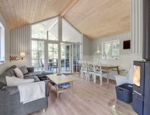 Gezellig vakantiehuis met open haard op 600m van zee in Strandby - thumbnail 4