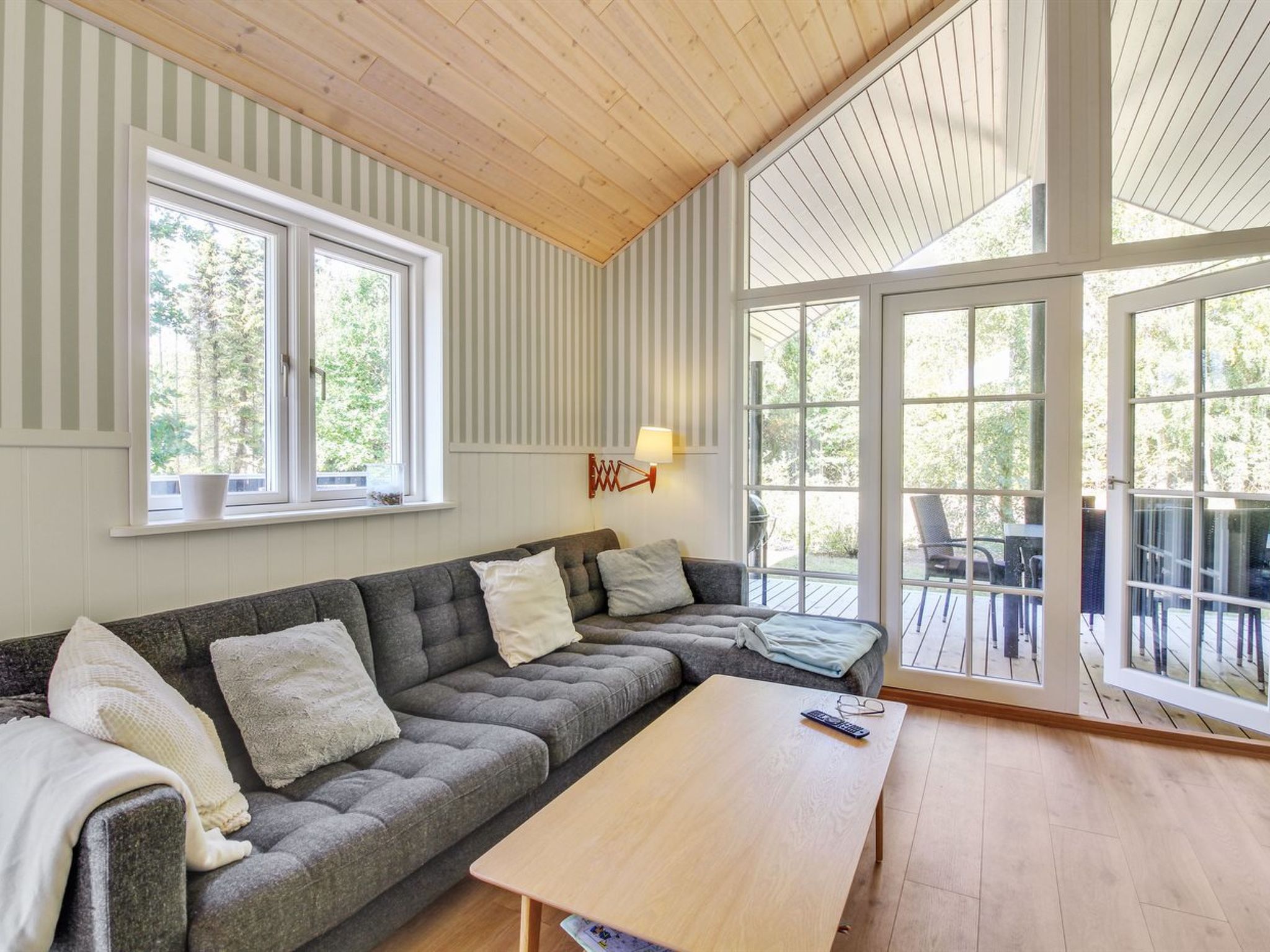 "Santtu" - 600m from the sea - Binnen