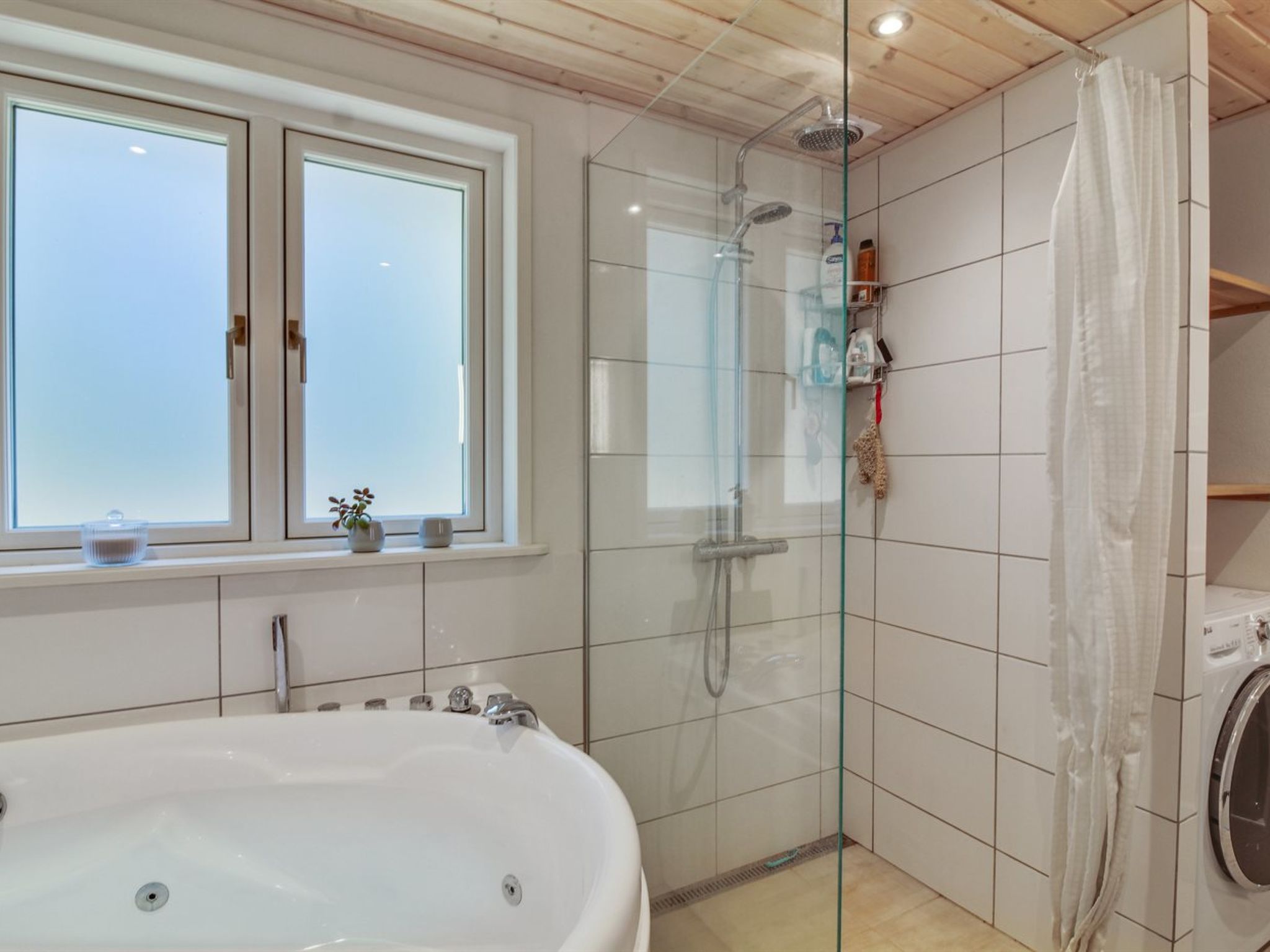 "Santtu" - 600m from the sea-Binnen
