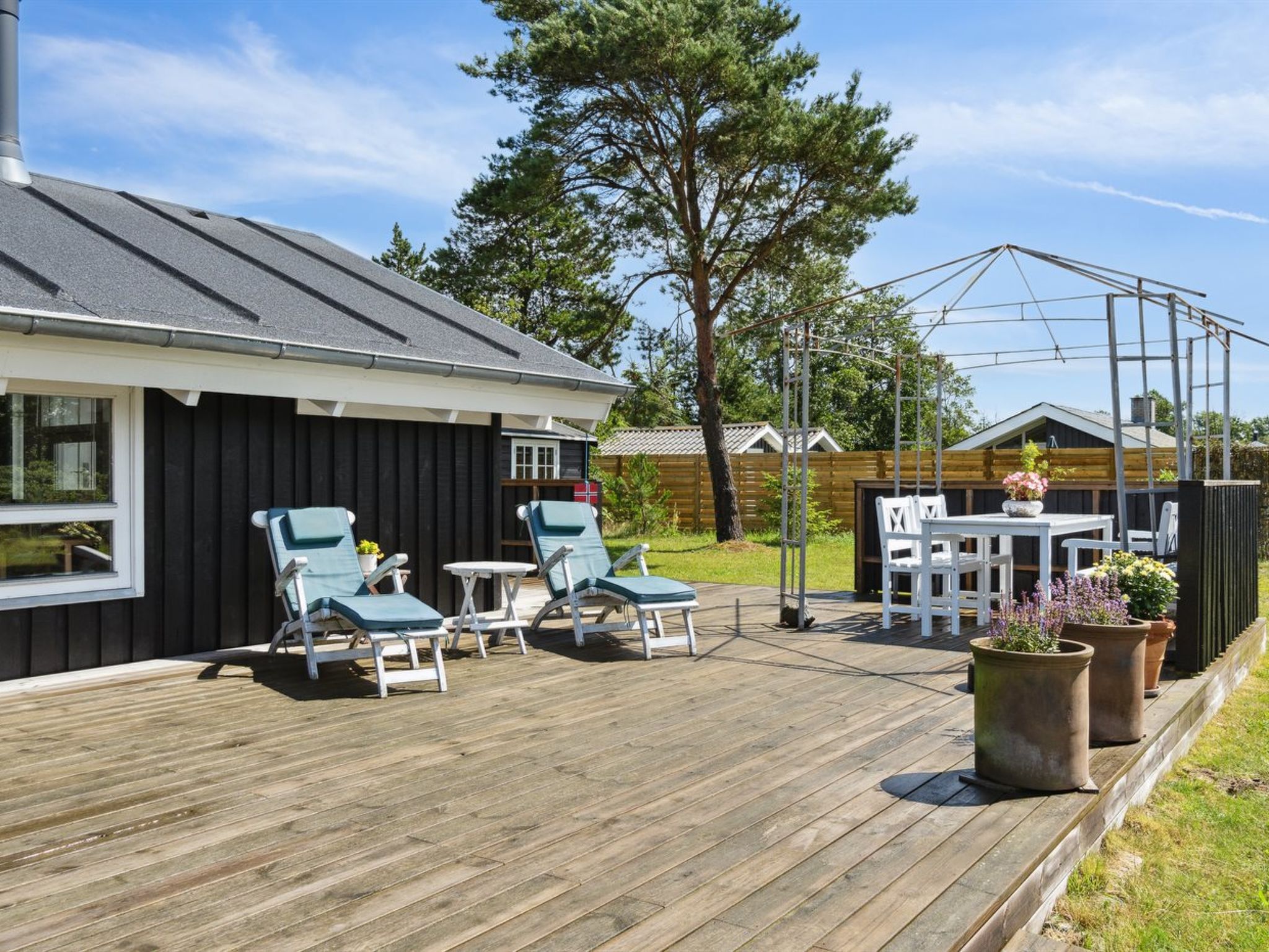 "Santeri" - 180m from the sea-Buiten