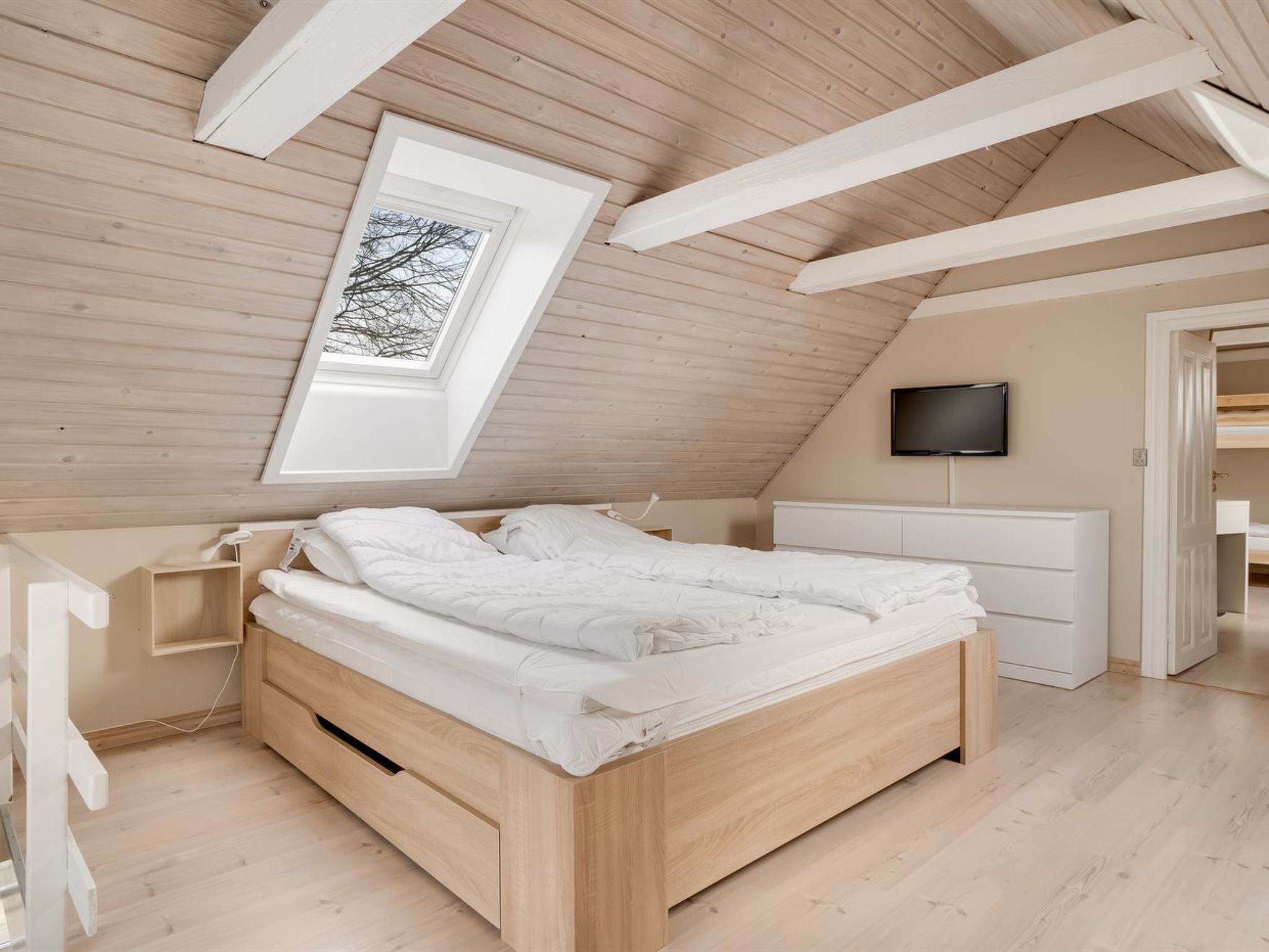"Luiza" - 2km from the sea-Binnen