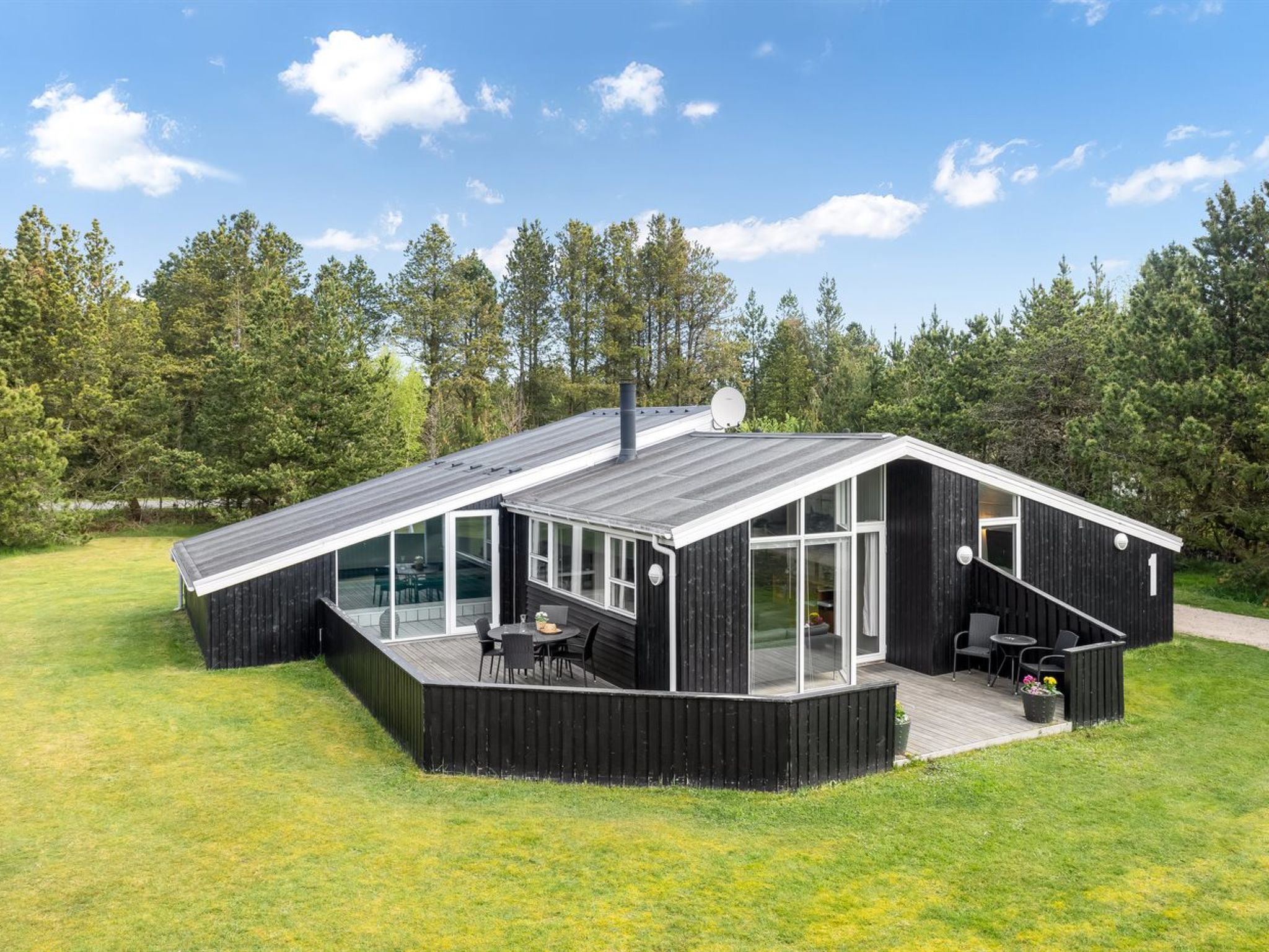 "Halwarth" - 250m from the sea - Buiten