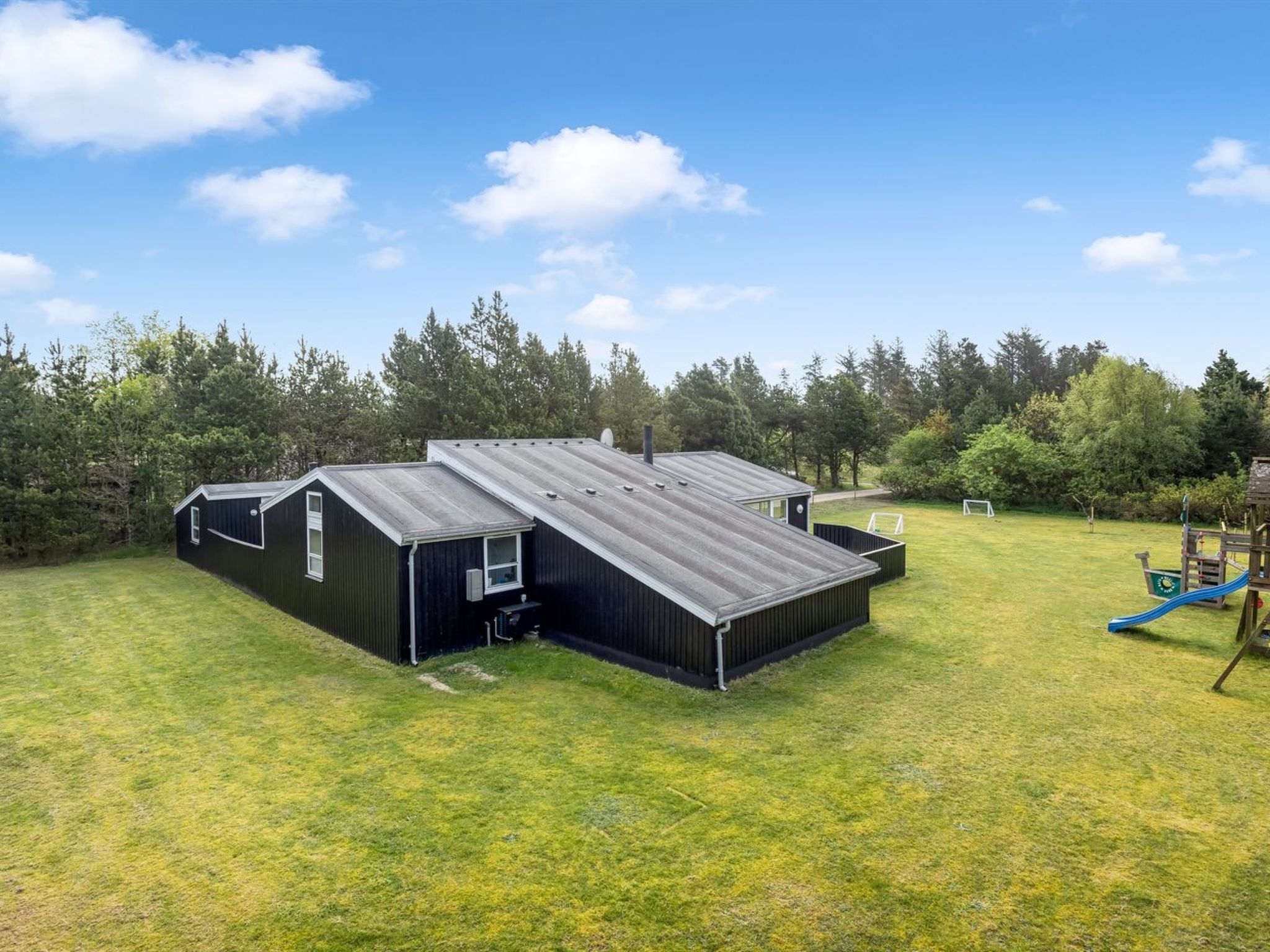 "Halwarth" - 250m from the sea-Buiten