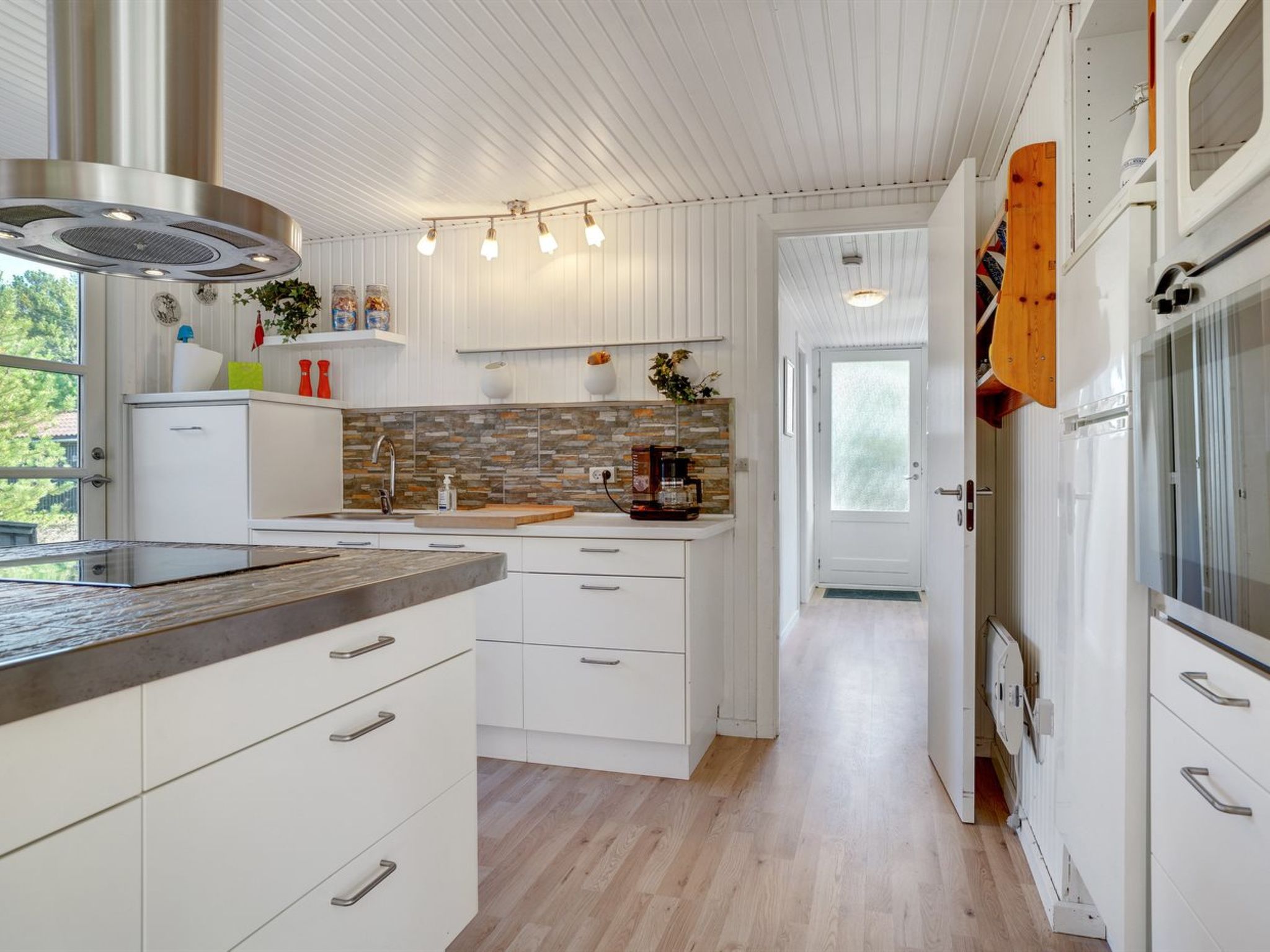 "Dorith" - 100m from the sea-Binnen