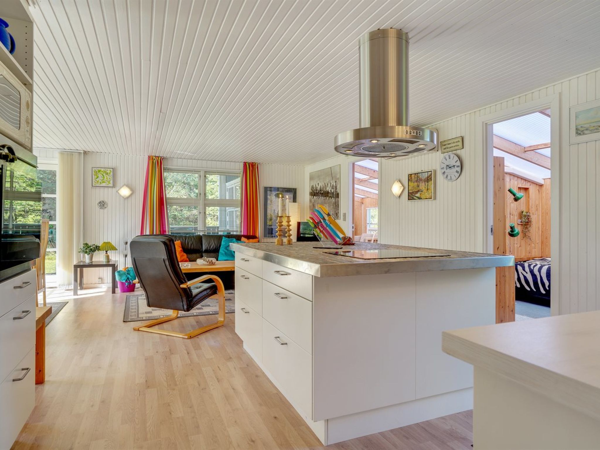 "Dorith" - 100m from the sea-Binnen