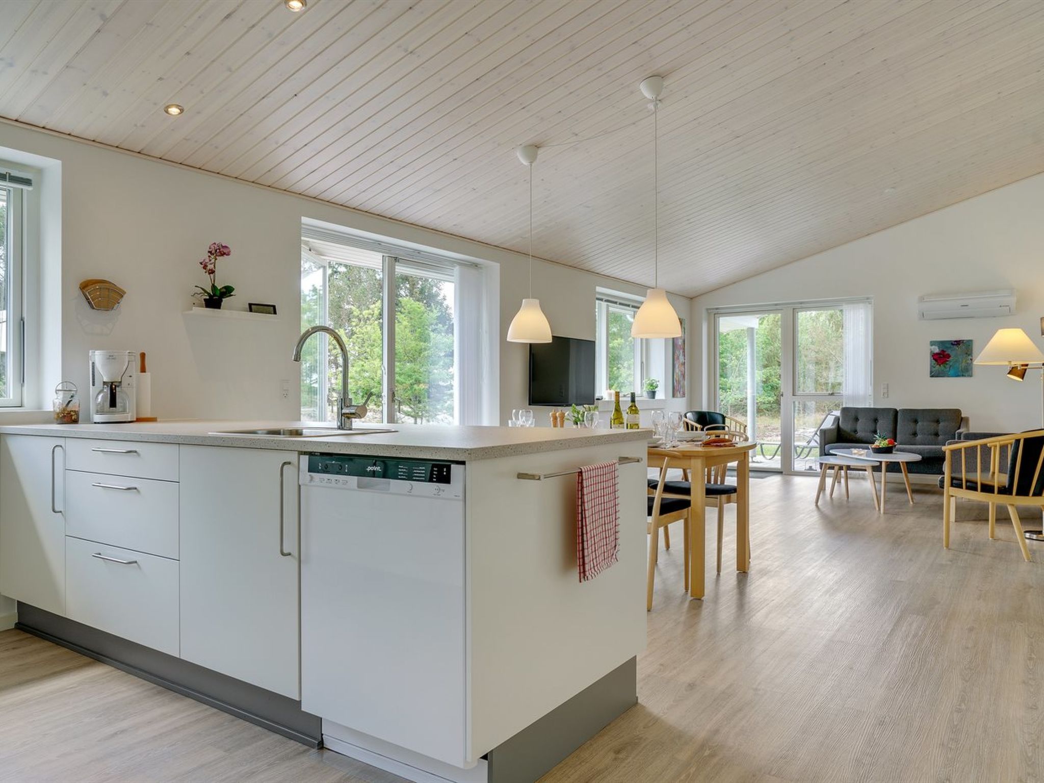 "Alona" - 250m from the sea - Inside