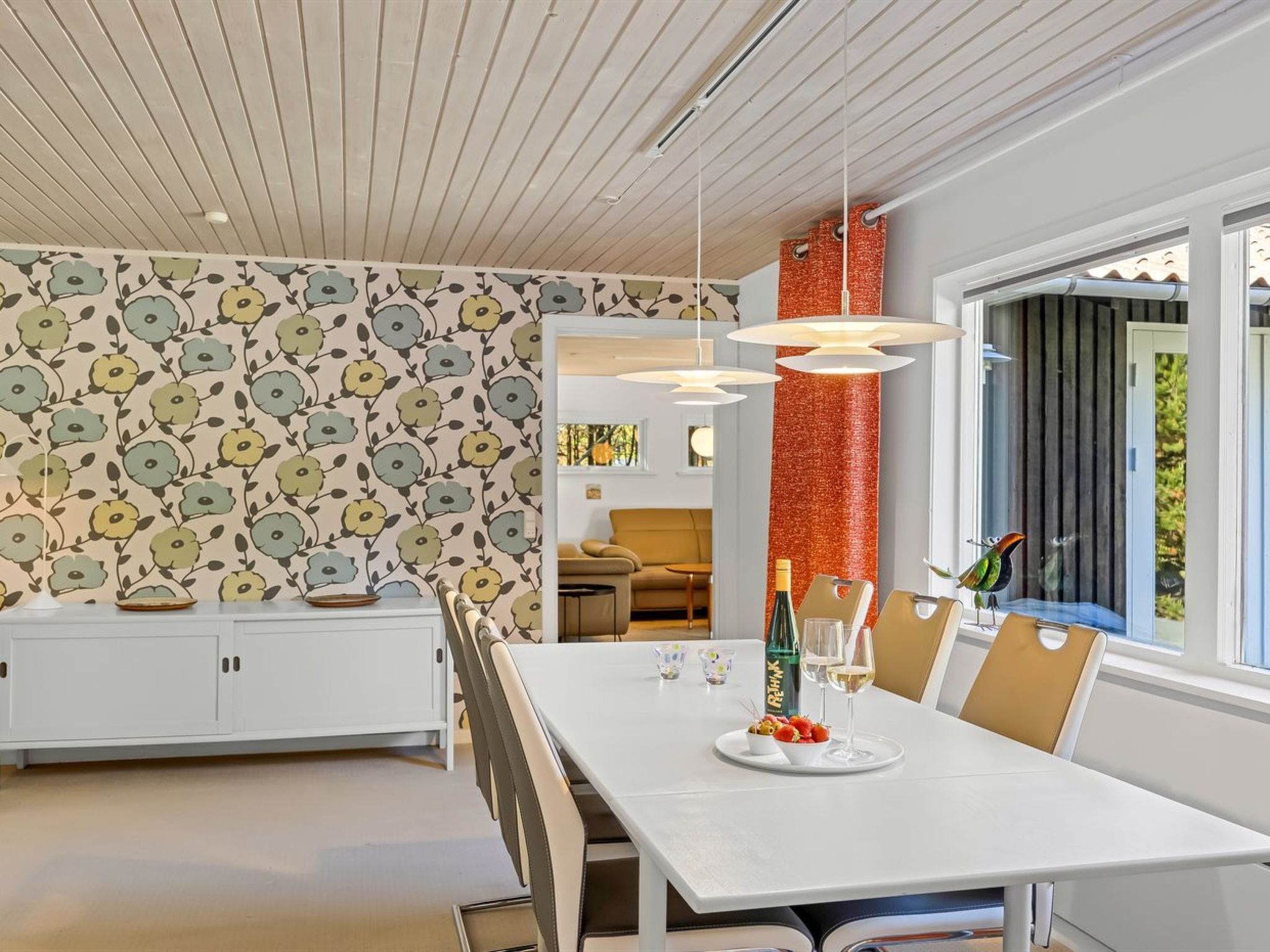 "Gorm" - 300m from the sea - Binnen
