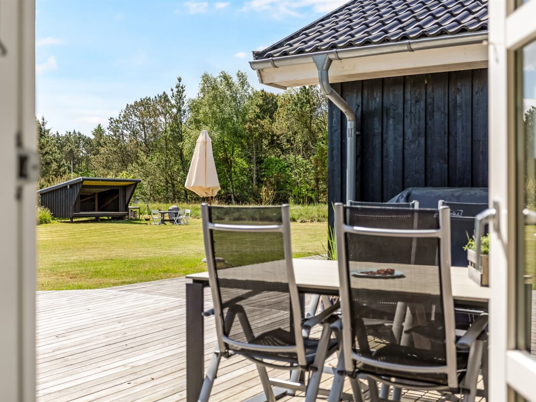 "Oddvar" - 400m from the sea - Buiten