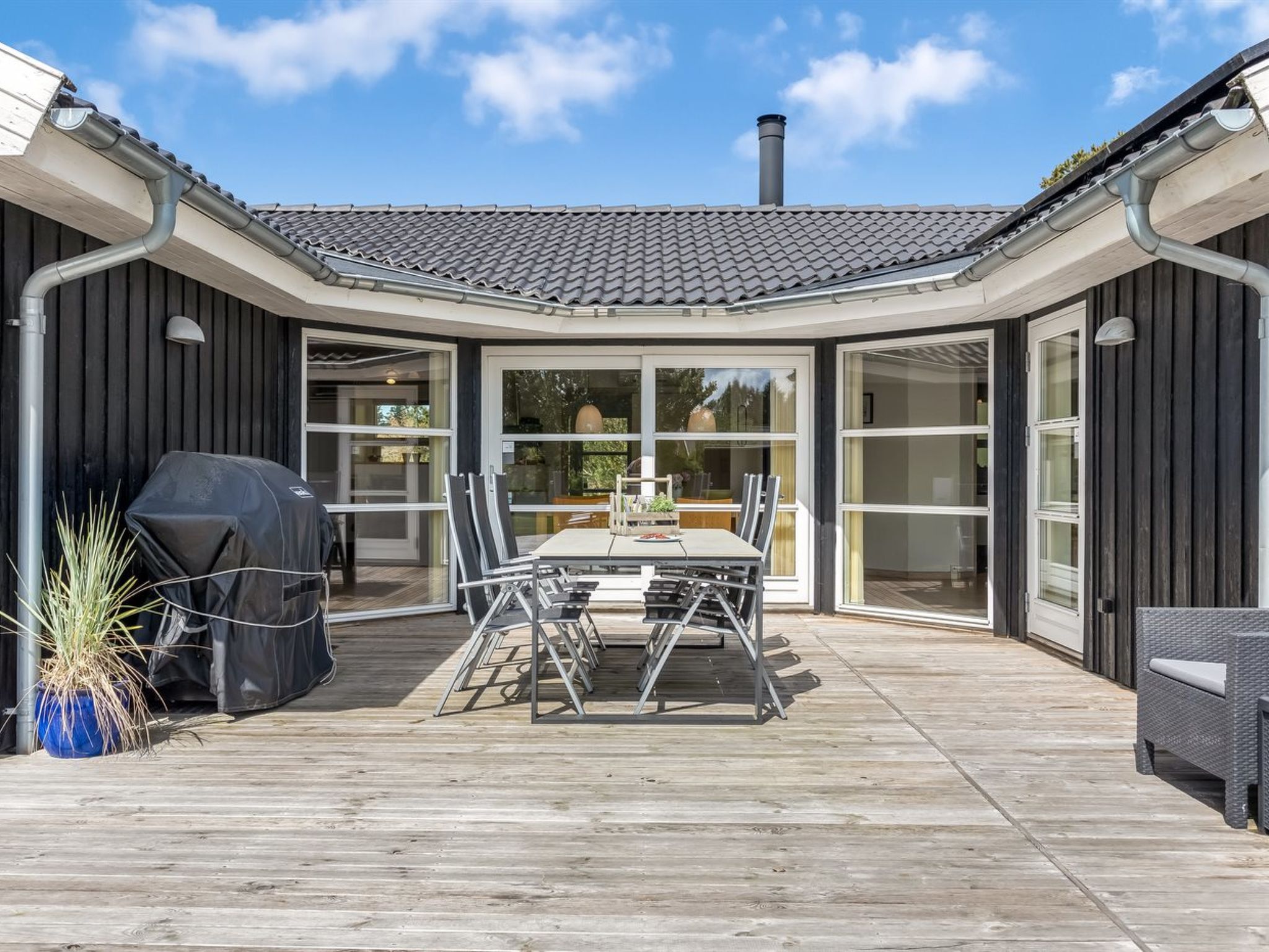 "Oddvar" - 400m from the sea
