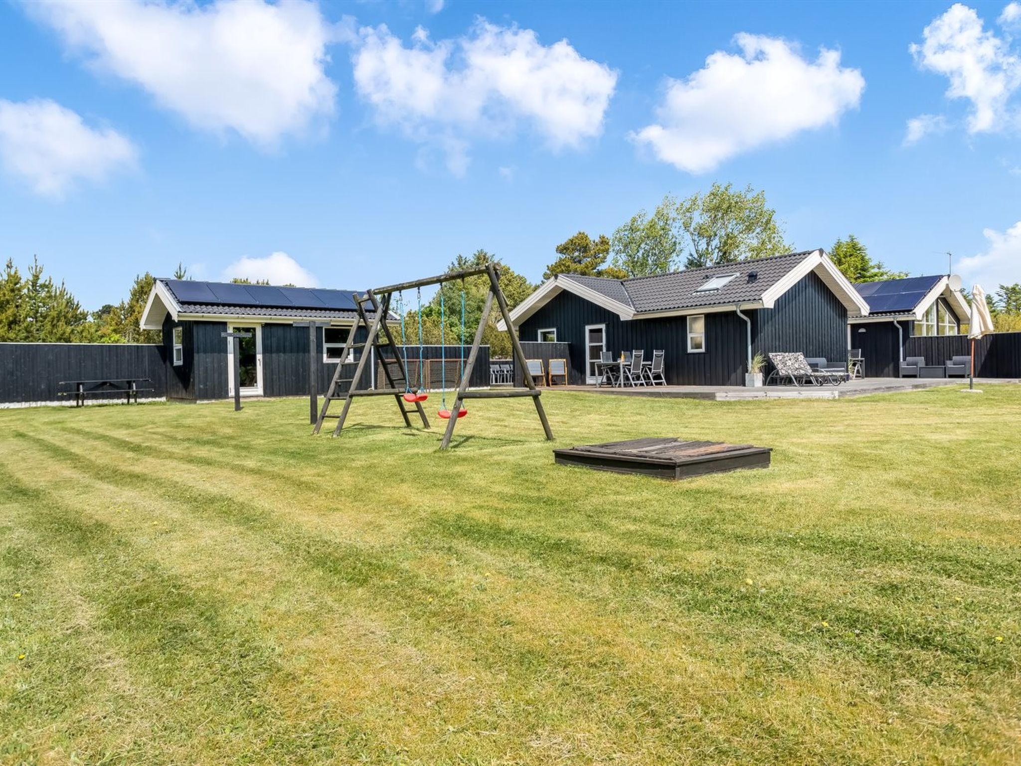 "Oddvar" - 400m from the sea - Buiten