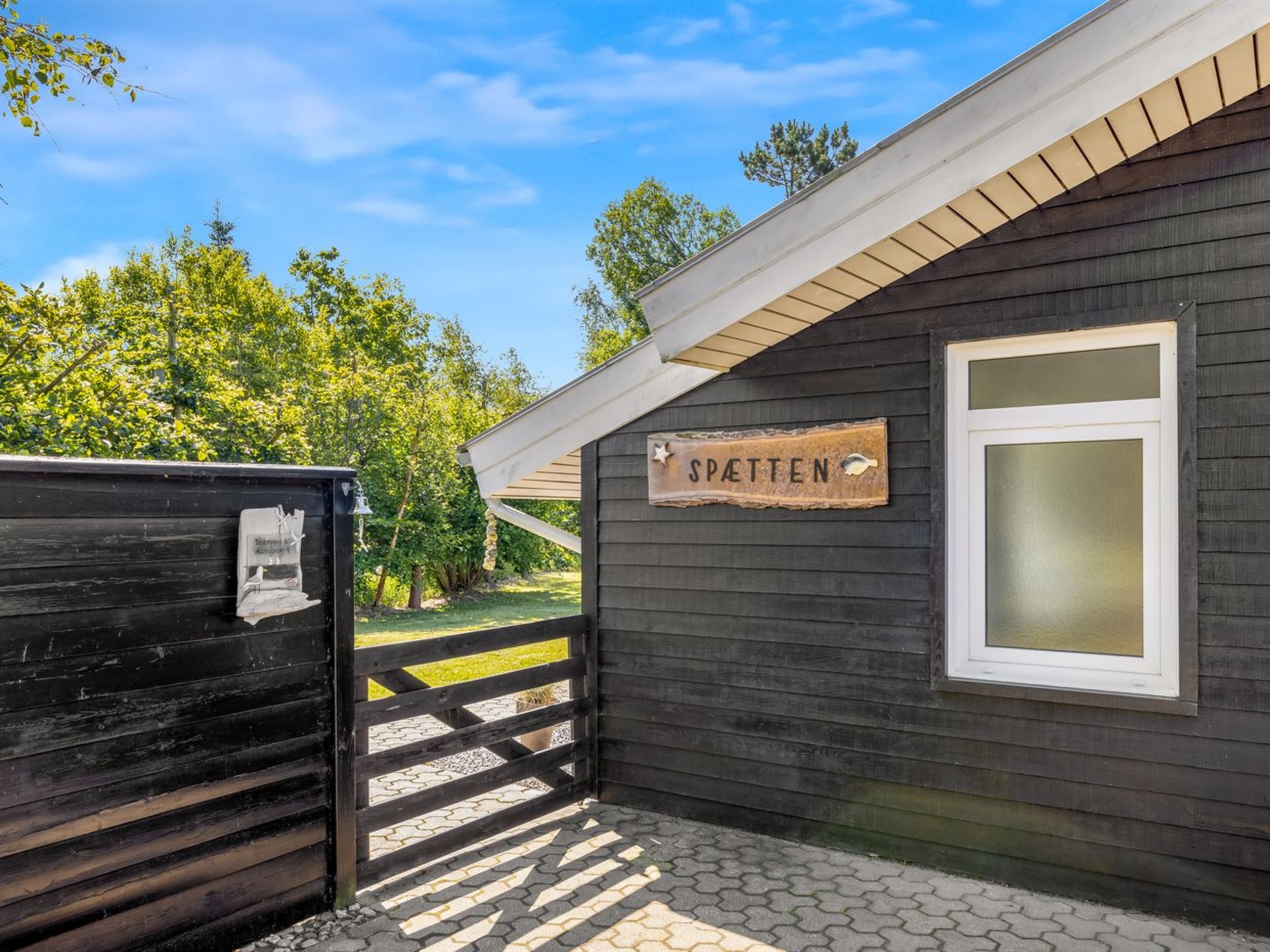 "Arny" - 1.5km from the sea - Buiten
