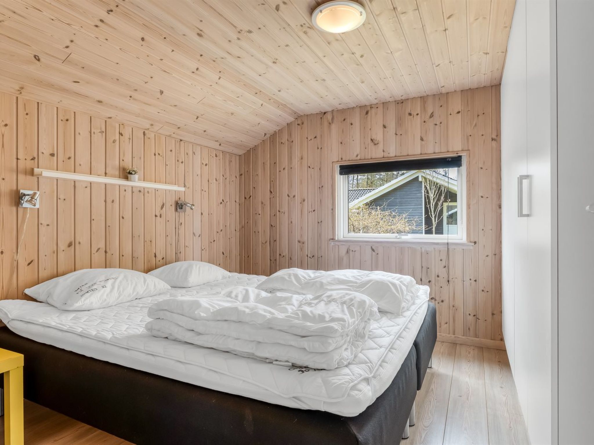 "Botwith" - 2.8km from the sea - Binnen