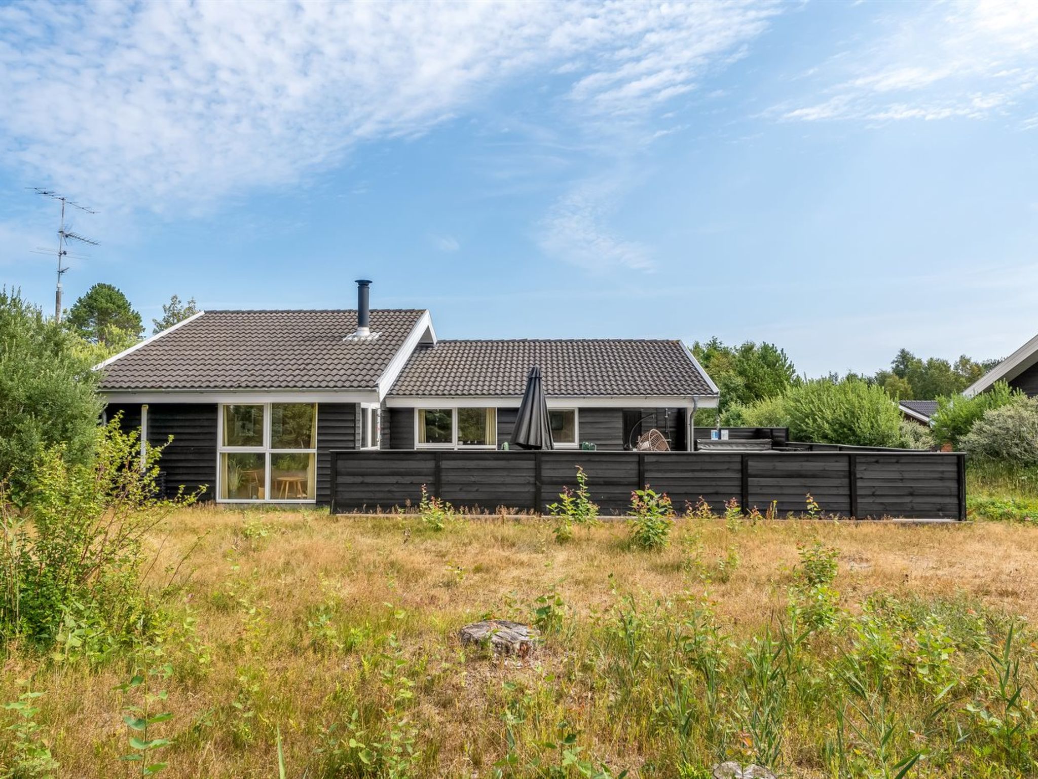 "Alisa" - 1.9km from the sea - Outside
