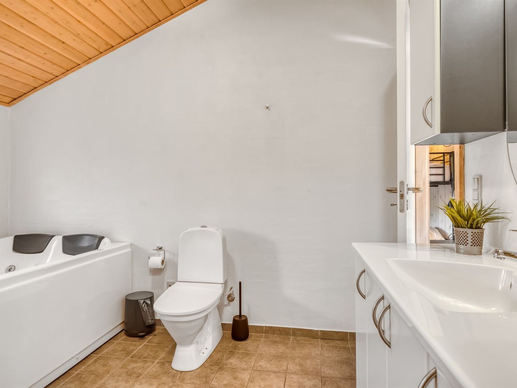 "Alisa" - 1.9km from the sea-Dedans