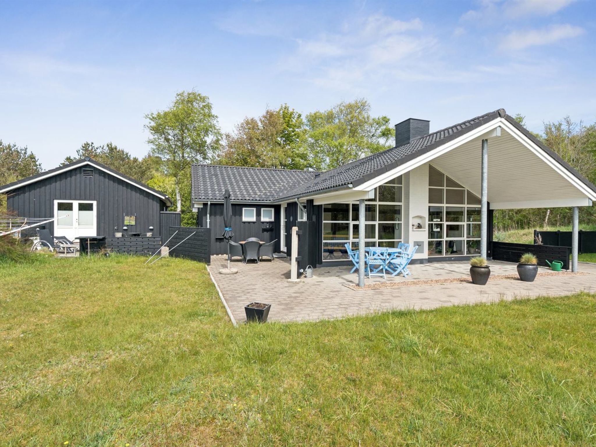 "Wreth" - 1.5km from the sea