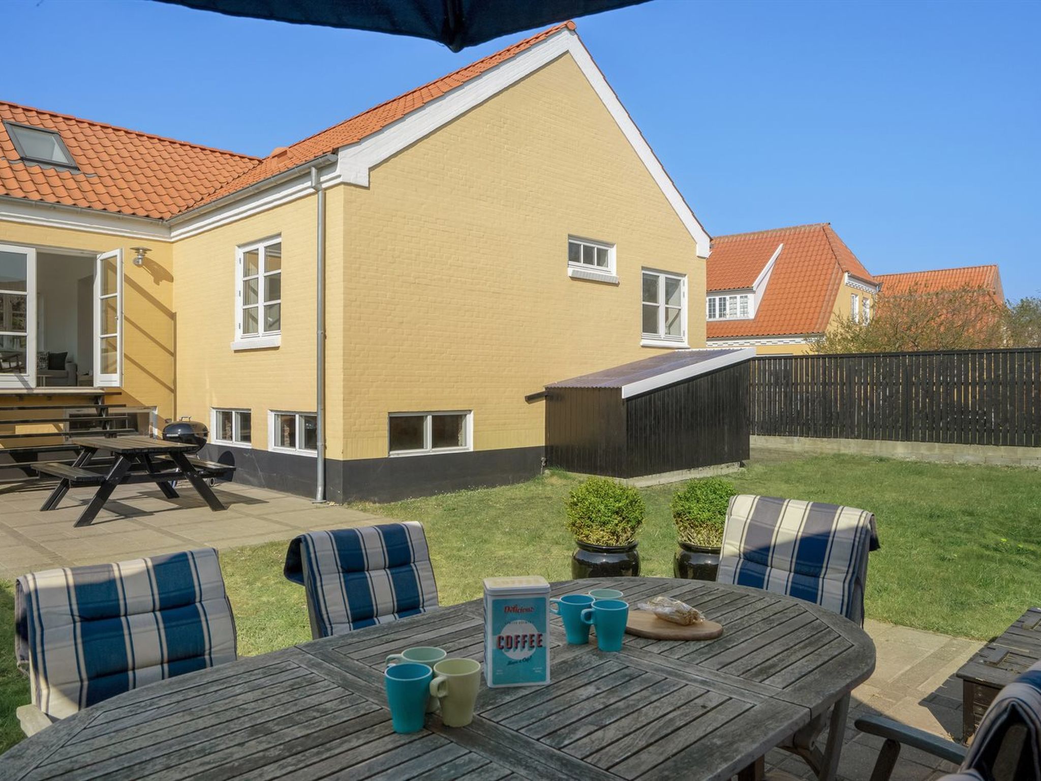 "Janes" - 400m from the sea-Buiten