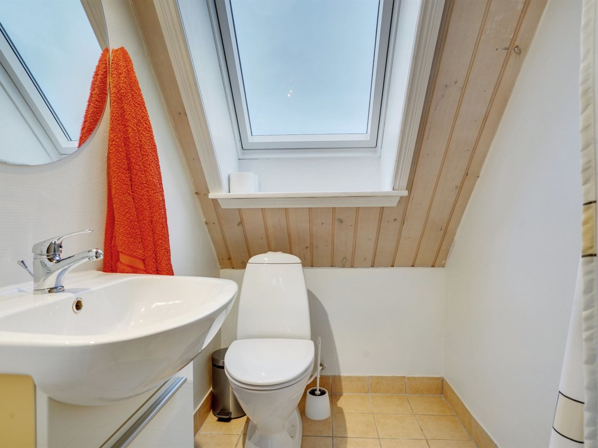 "Aagot" - 850m from the sea-Binnen