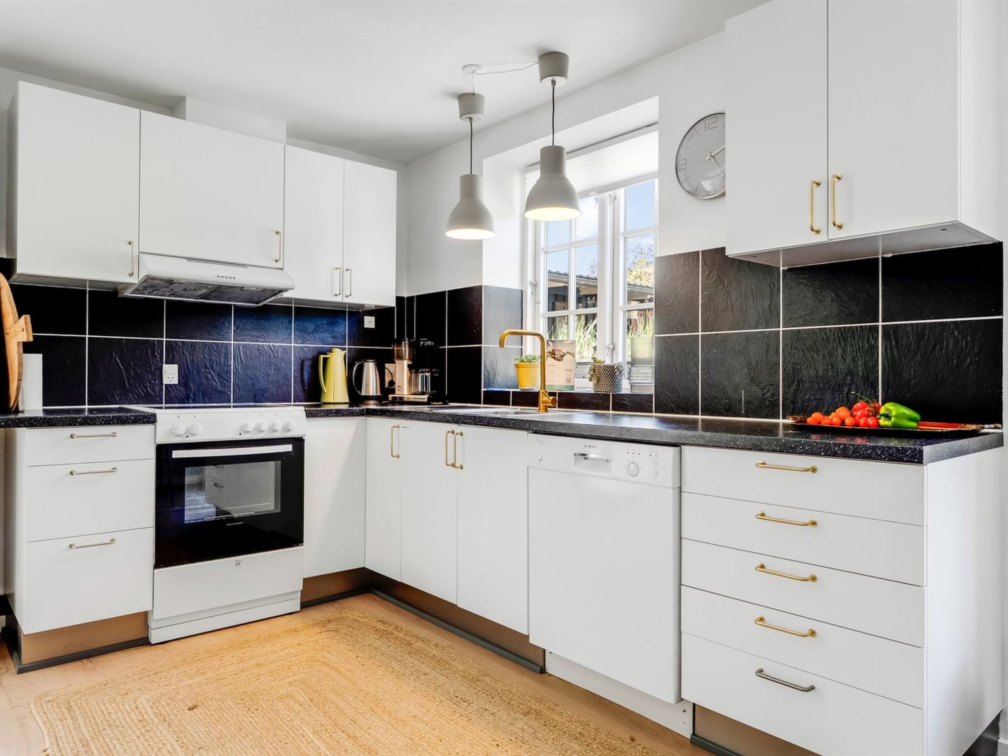 "Viivi" - 900m from the sea - Binnen