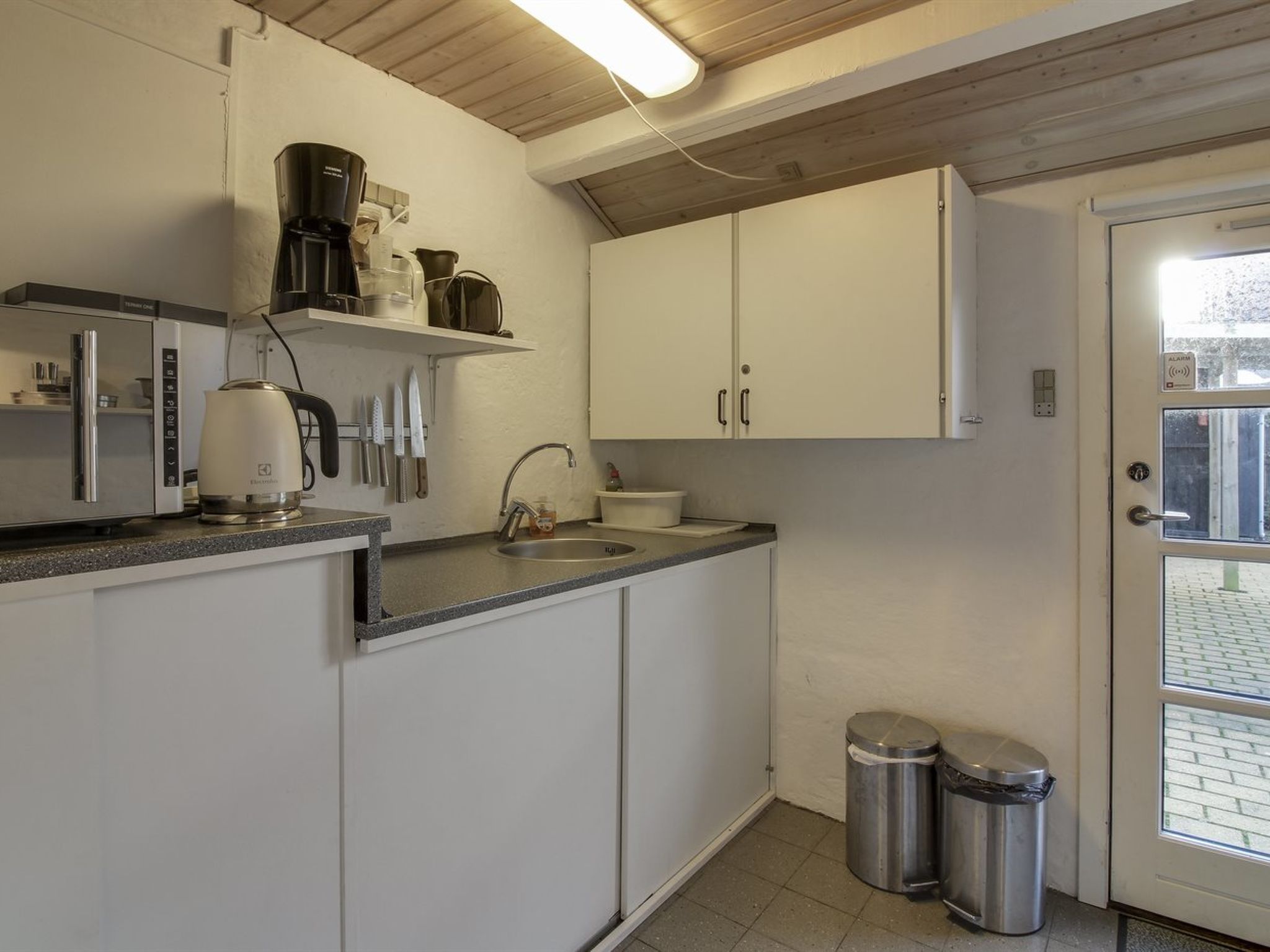 "Canan" - 1.6km from the sea-Binnen