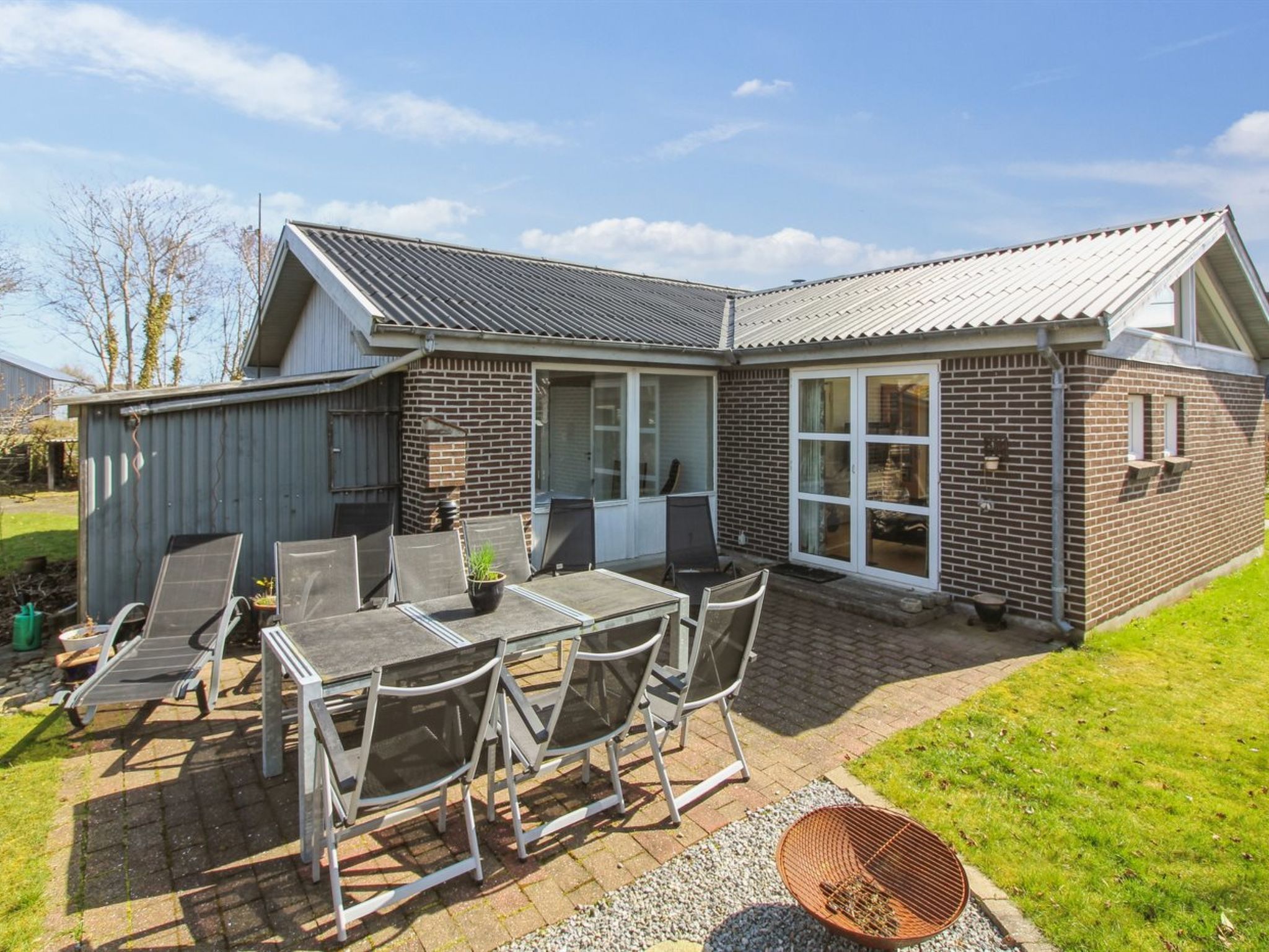 "Erle" - 1.5km from the sea - Buiten