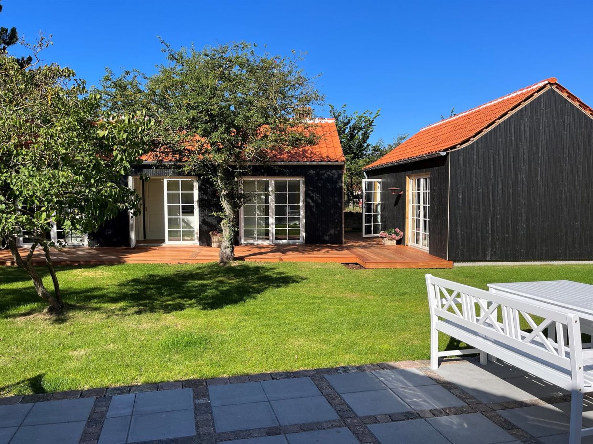 "Skrollan" - 100m from the sea - Buiten